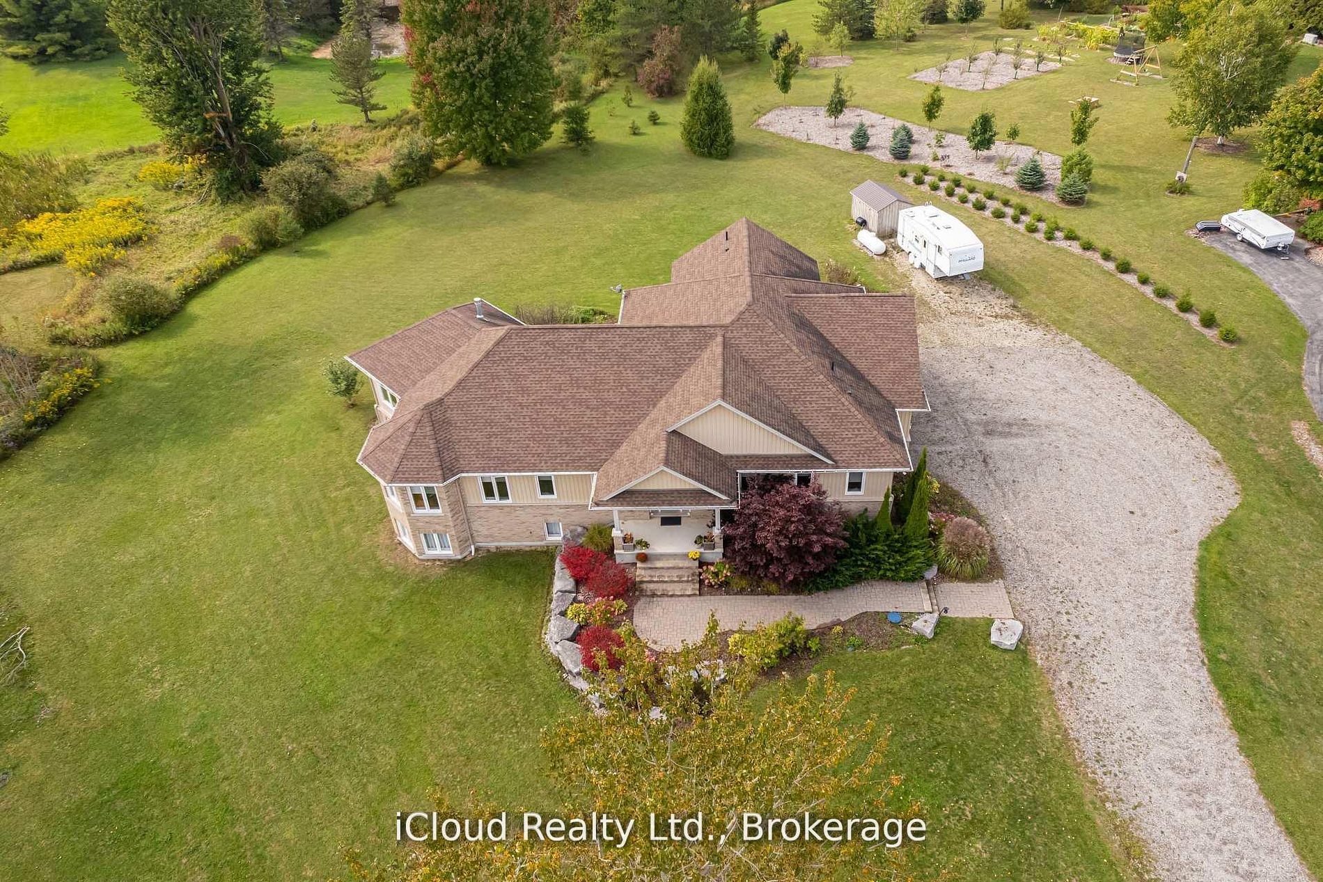 16 Highland Road, Minto, ON N0G 1M0 photo 2