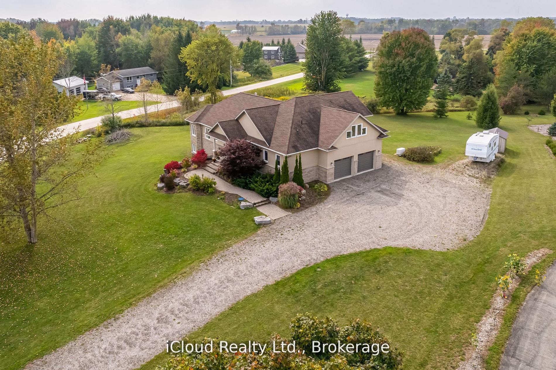 16 Highland Road, Minto, ON N0G 1M0 photo 3