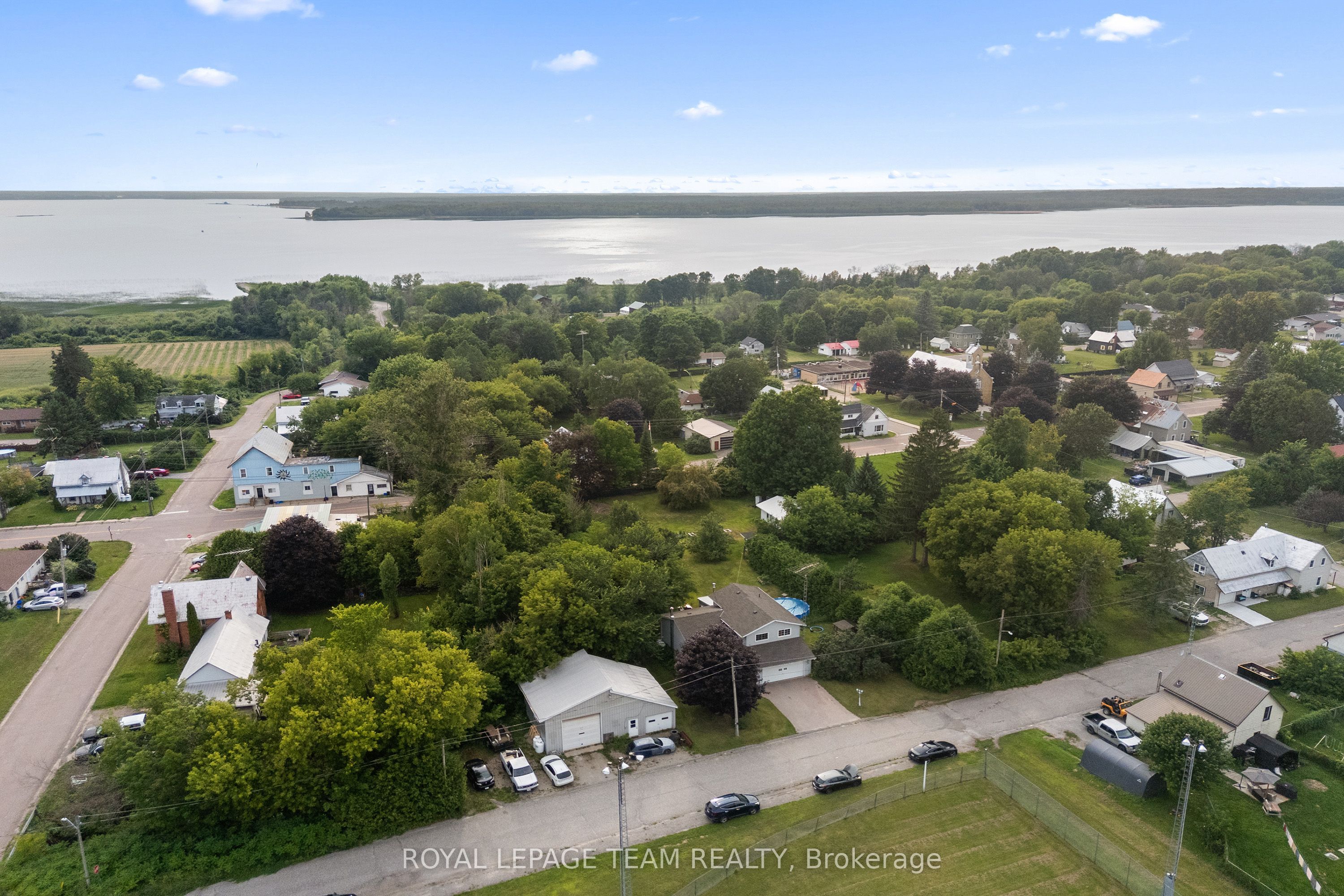 1315 Jessie Street, Whitewater Region, ON K0J 2L0 photo 3