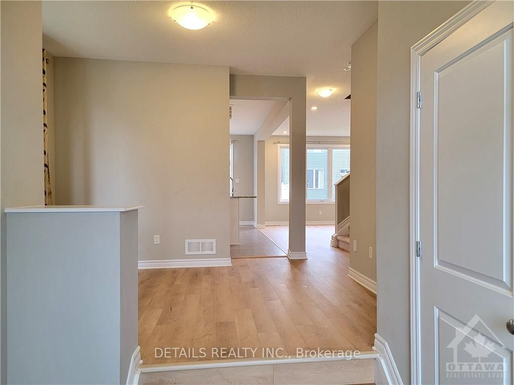 251 SADDLEBACK Crescent, Kanata, ON K2T 0K8 photo 3