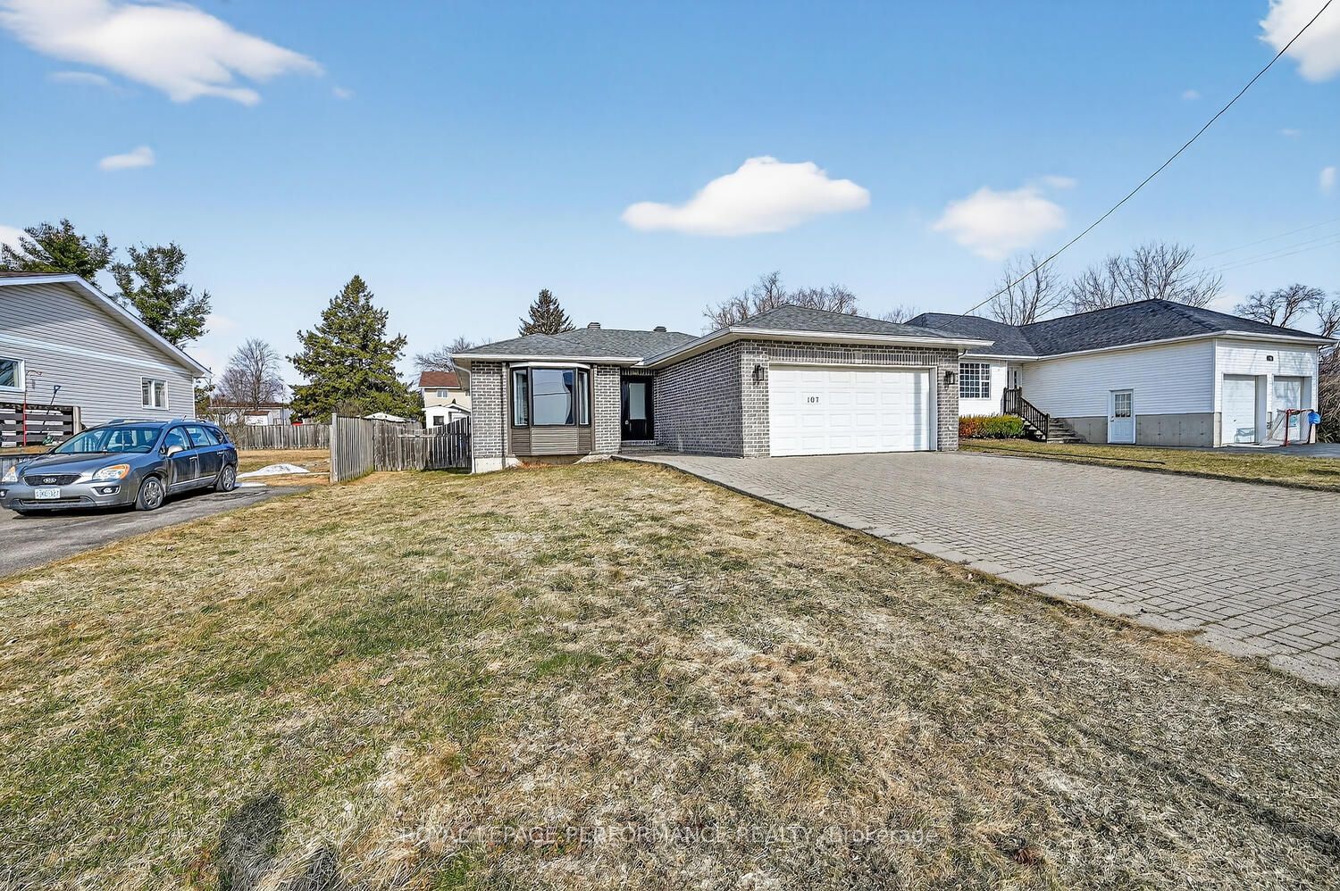 107 Lorne Street, Smiths Falls, ON K7A 3L1 photo 4