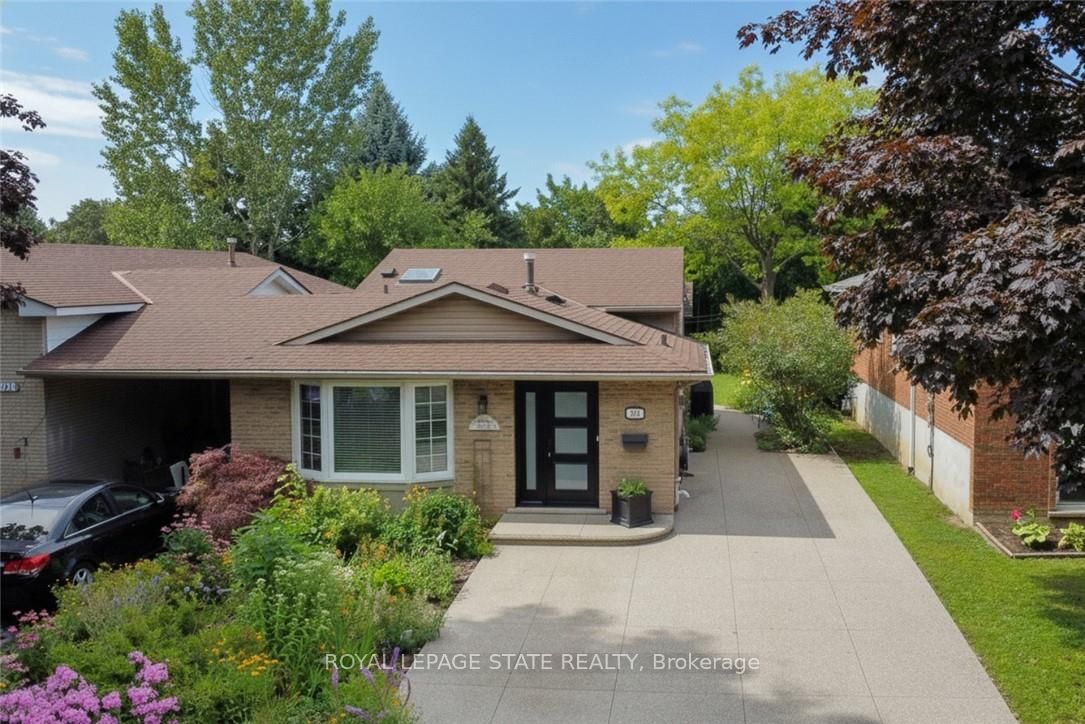 374 Brigadoon Drive, Hamilton, ON L9C 6X4 photo 4