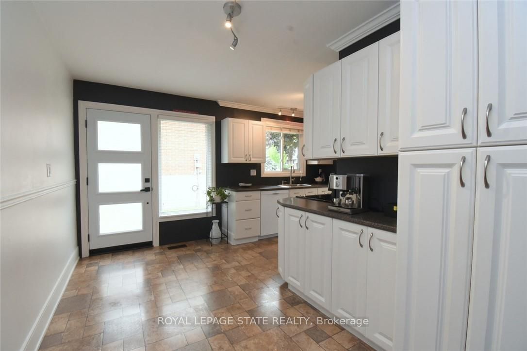 374 Brigadoon Drive, Hamilton, ON L9C 6X4 photo 5