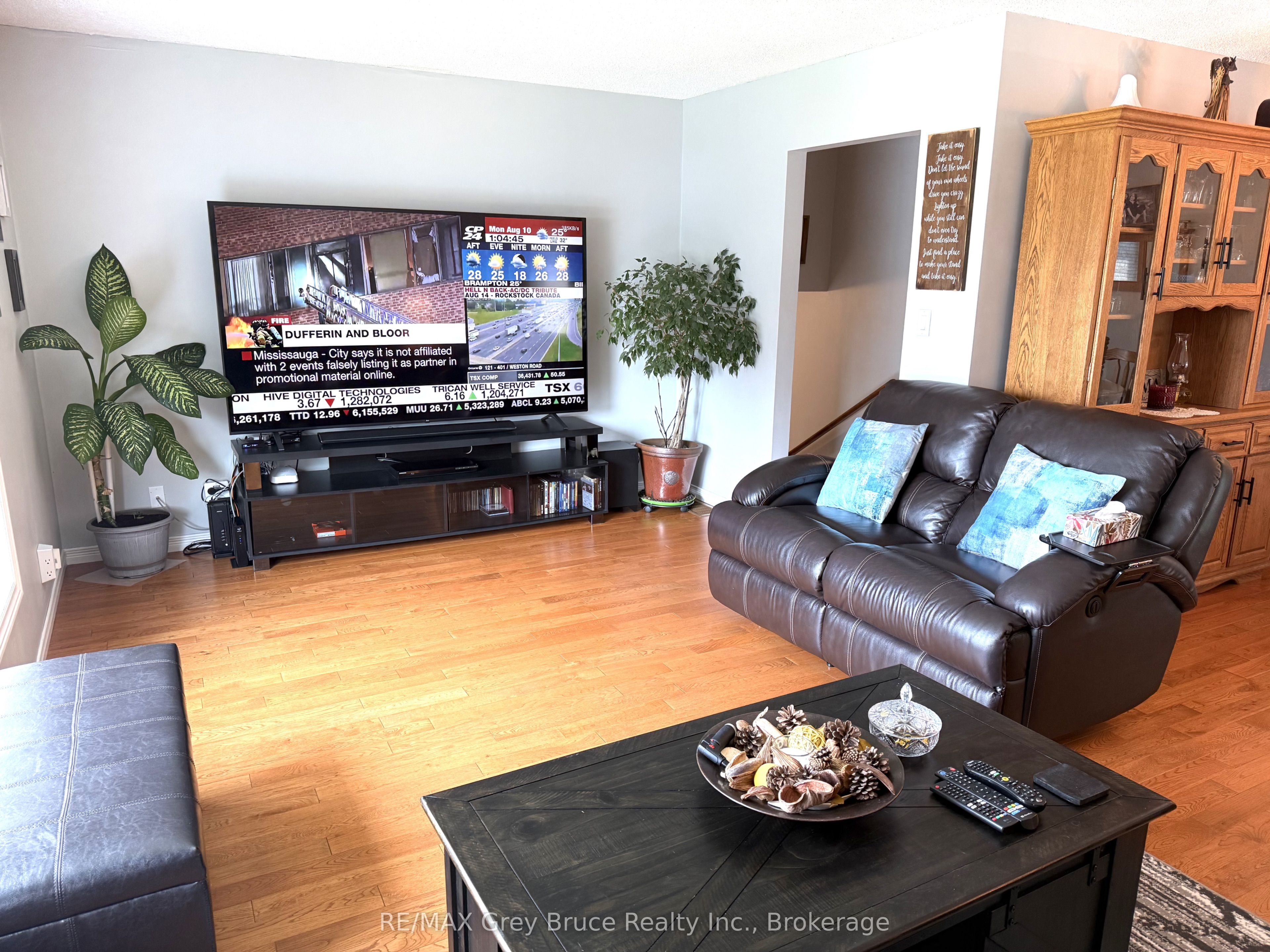 17 Armstrong Crescent, Grey Highlands, ON N0C 1H0 photo 3