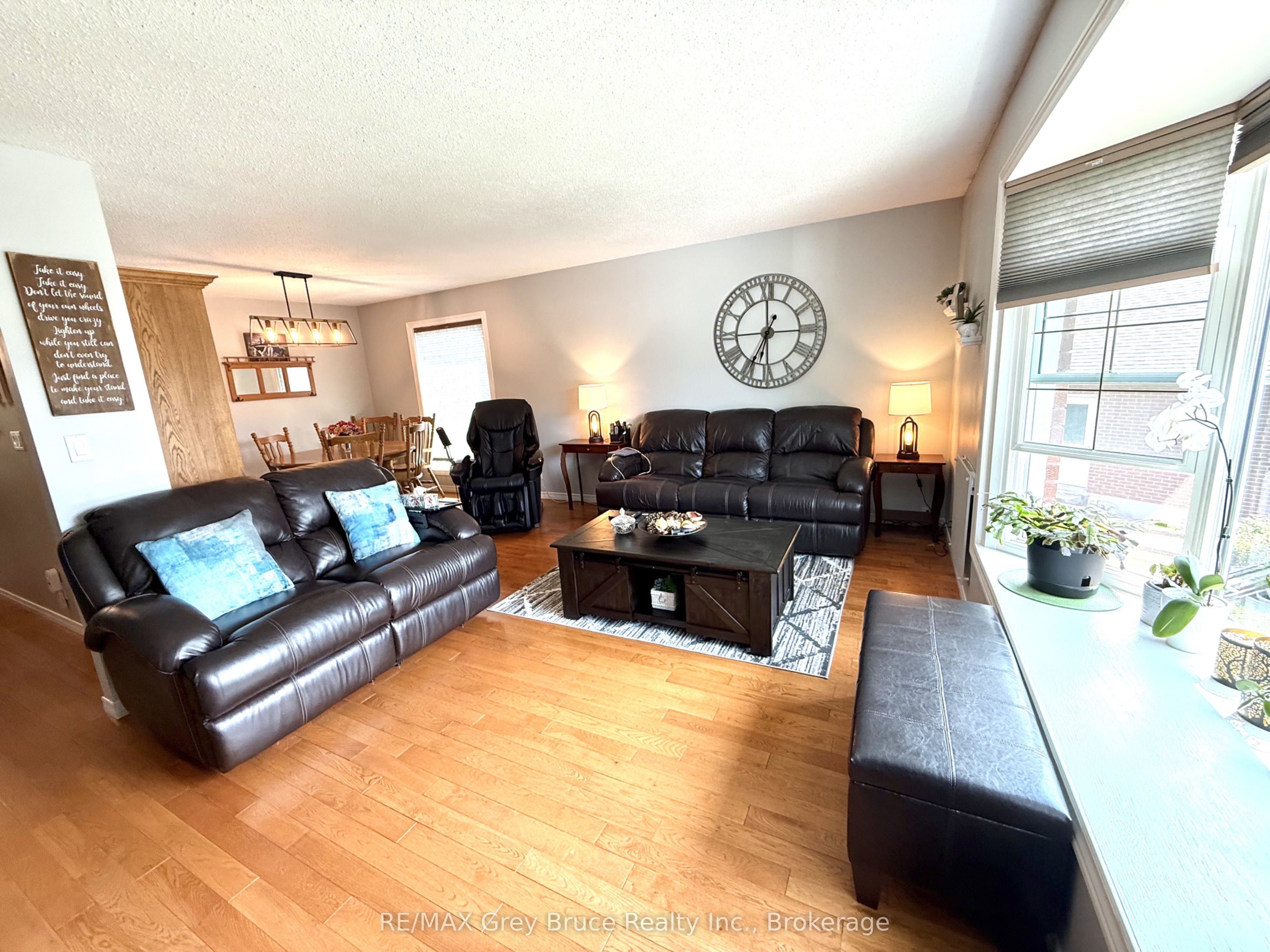 17 Armstrong Crescent, Grey Highlands, ON N0C 1H0 photo 4