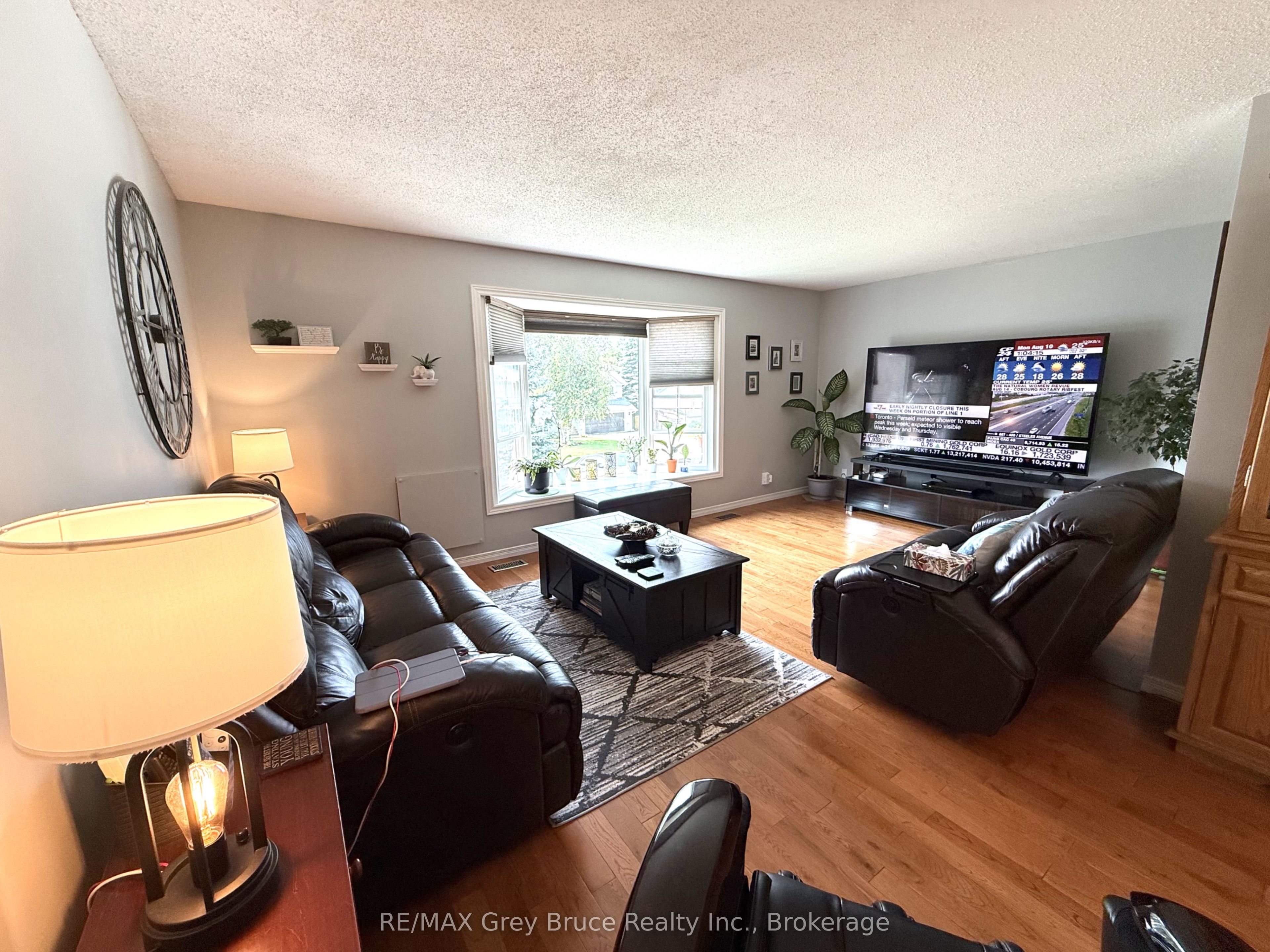 17 Armstrong Crescent, Grey Highlands, ON N0C 1H0 photo 5