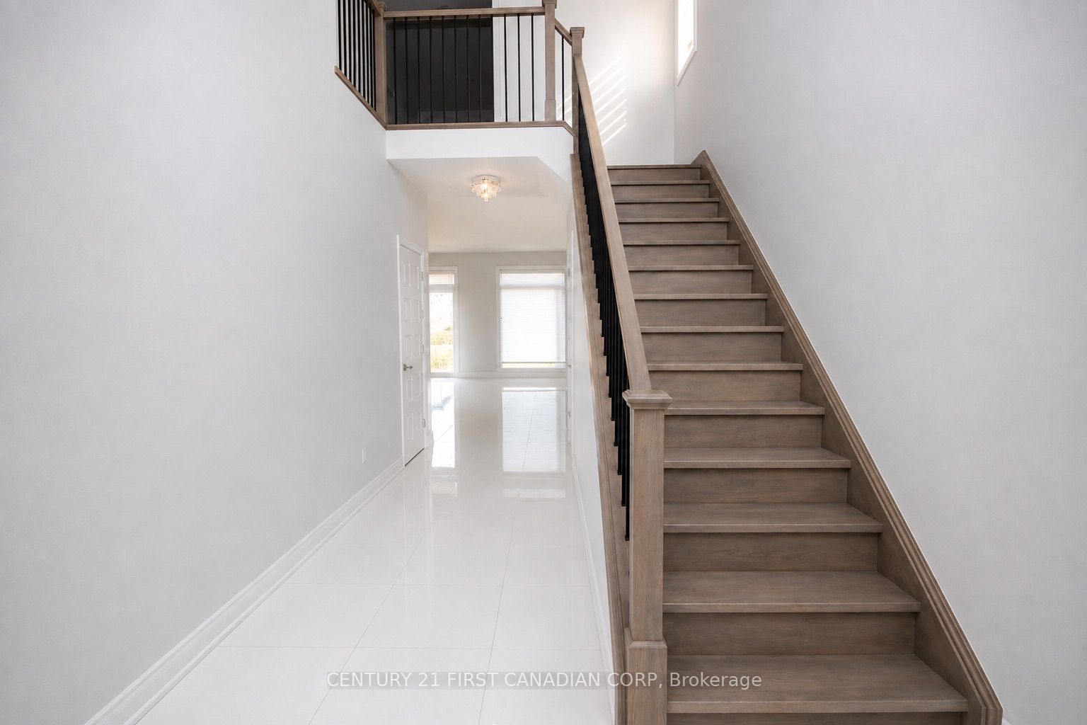 1300 Twilite Boulevard, London North, ON N6G 0X8 photo 2