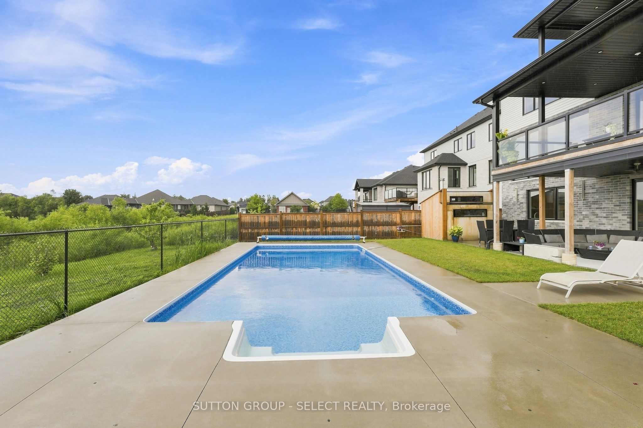 17 Arrowwood Path, Middlesex Centre, ON N0M 2A0 photo 5
