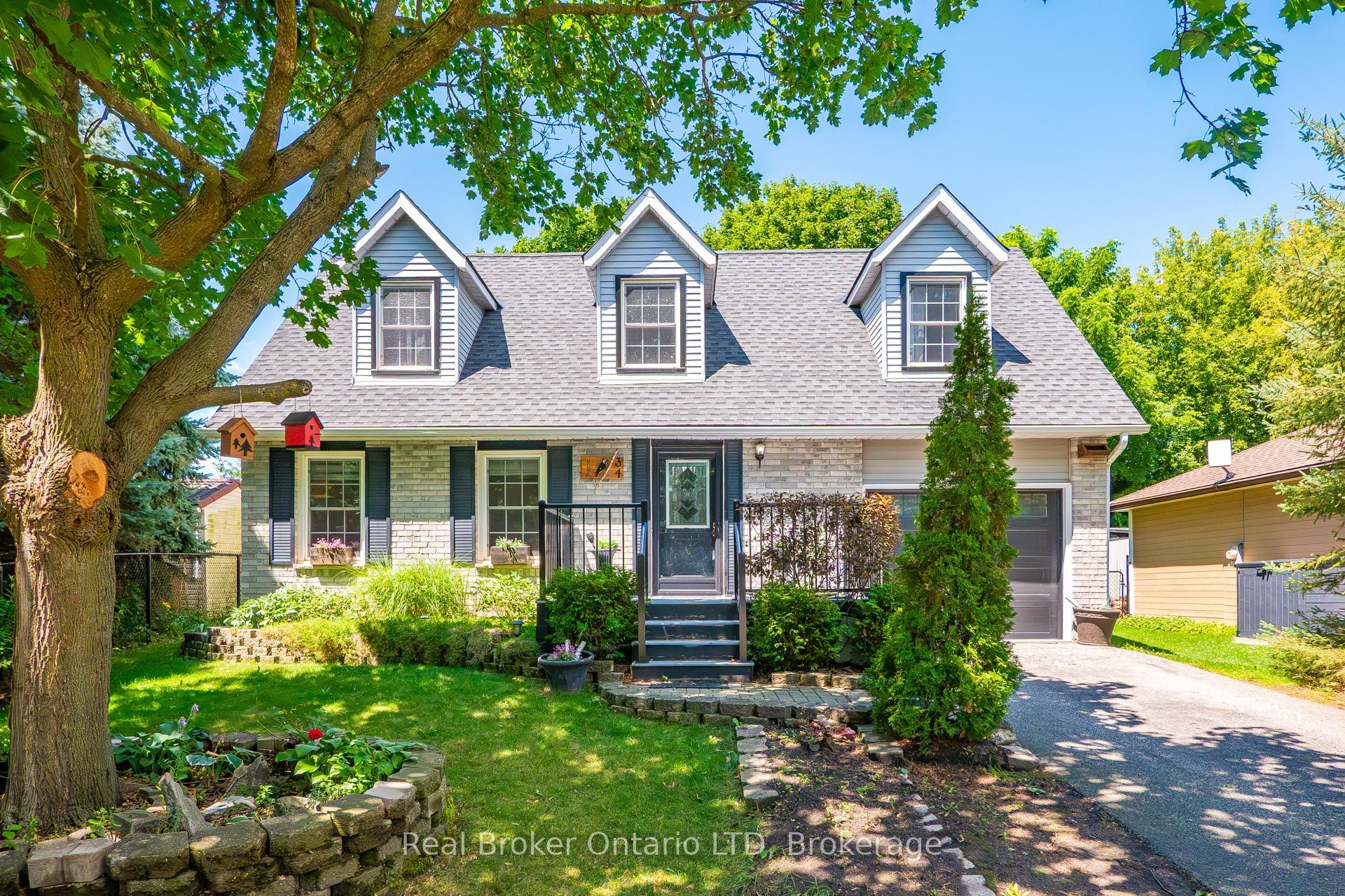 34 Peachtree Crescent, Cambridge, ON N1S 4W5