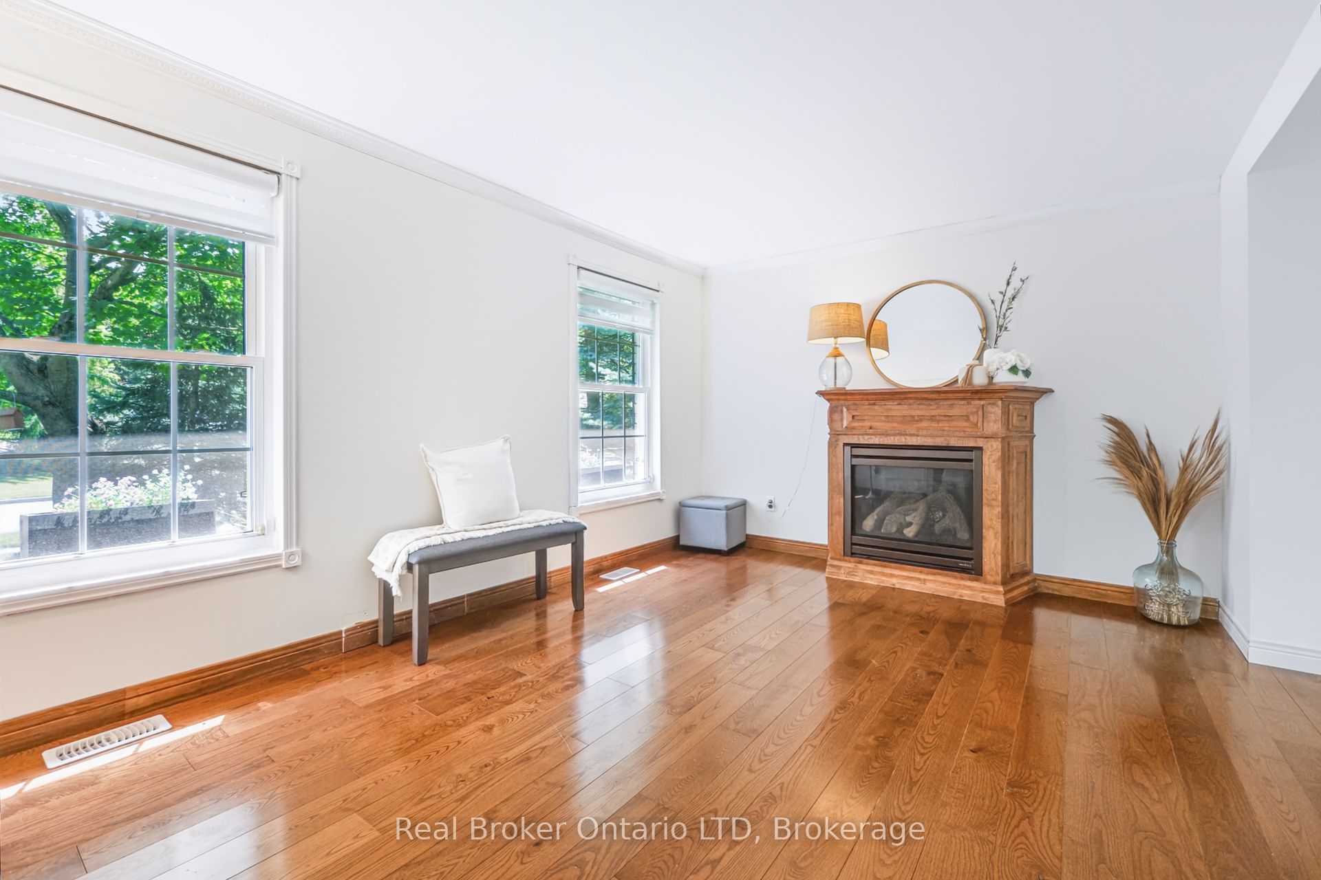 34 Peachtree Crescent, Cambridge, ON N1S 4W5 photo 5