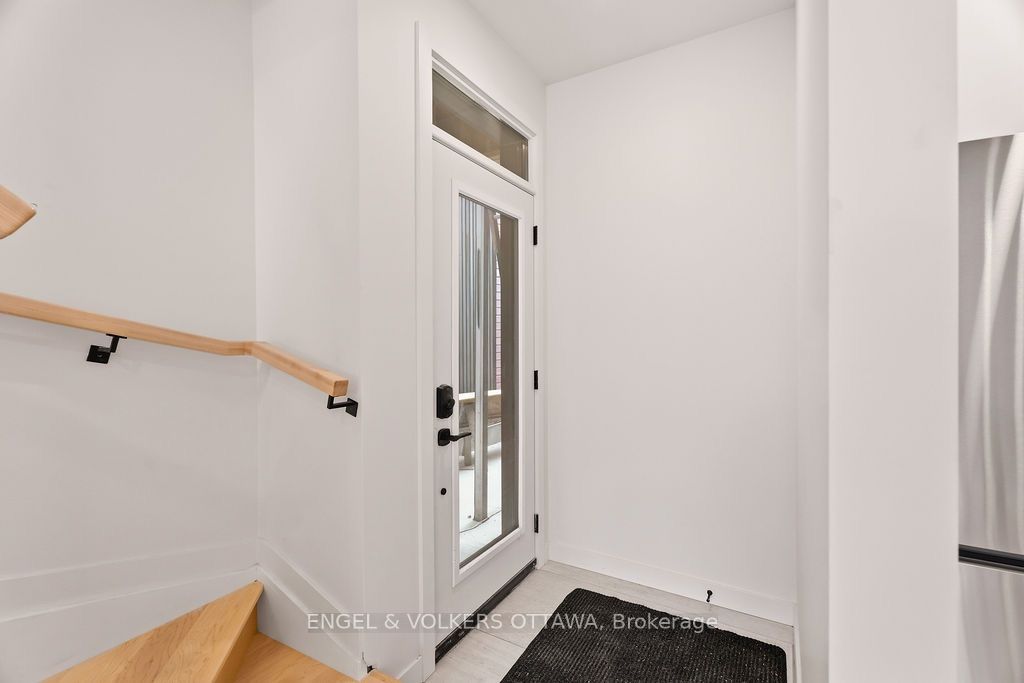 47 Fairmont Avenue B, West Centre Town, ON K1Y 1X4 photo 4