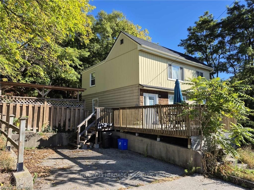 70 Grandview Street 3, Brantford, ON N3R 6X2 photo 2