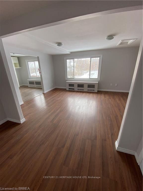 70 Grandview Street 3, Brantford, ON N3R 6X2 photo 4