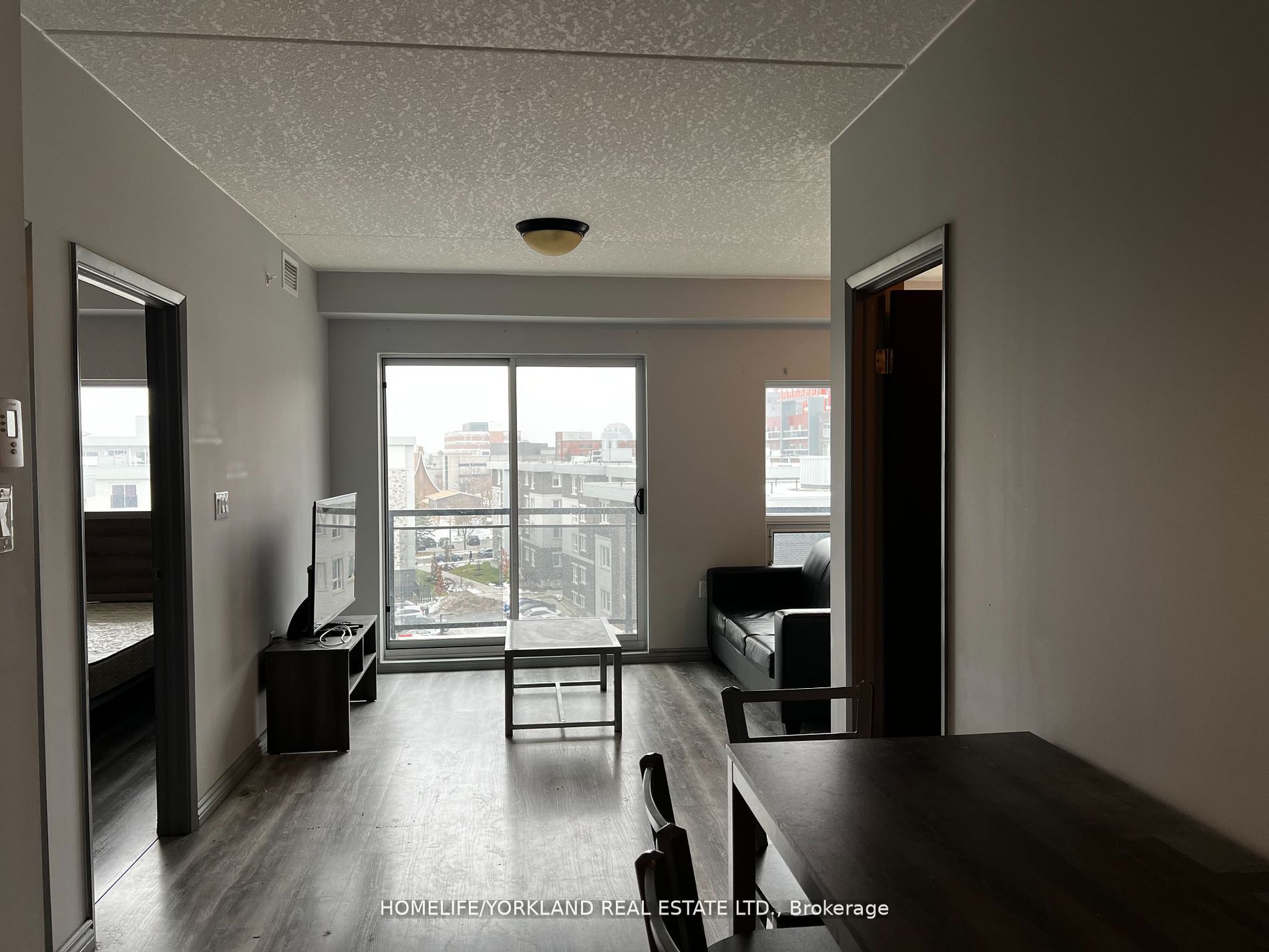 275 Larch Street G612, Waterloo, ON N2L 3R2 photo 2