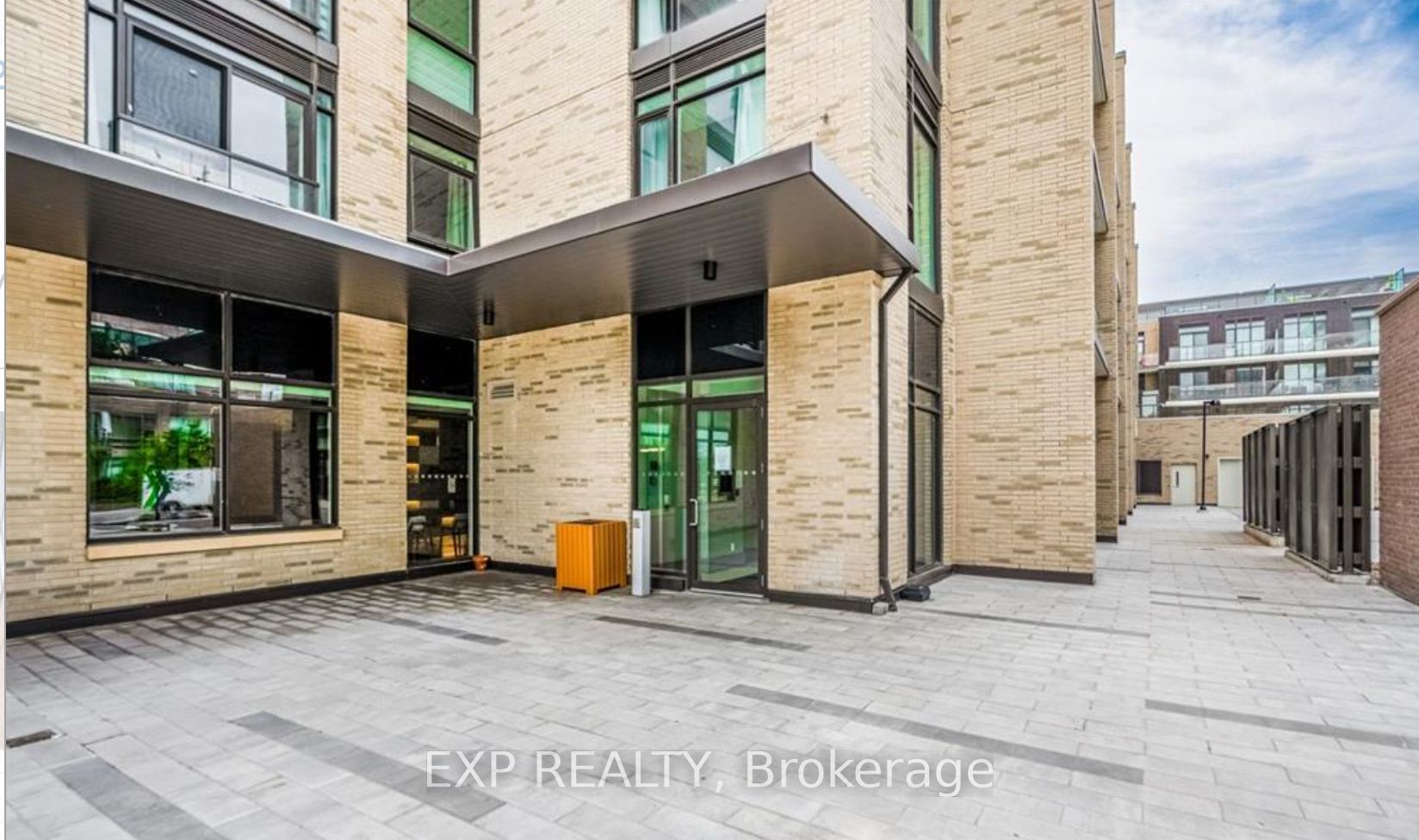 55 Duke Street W 906, Kitchener, ON N2H 0C9 photo 2