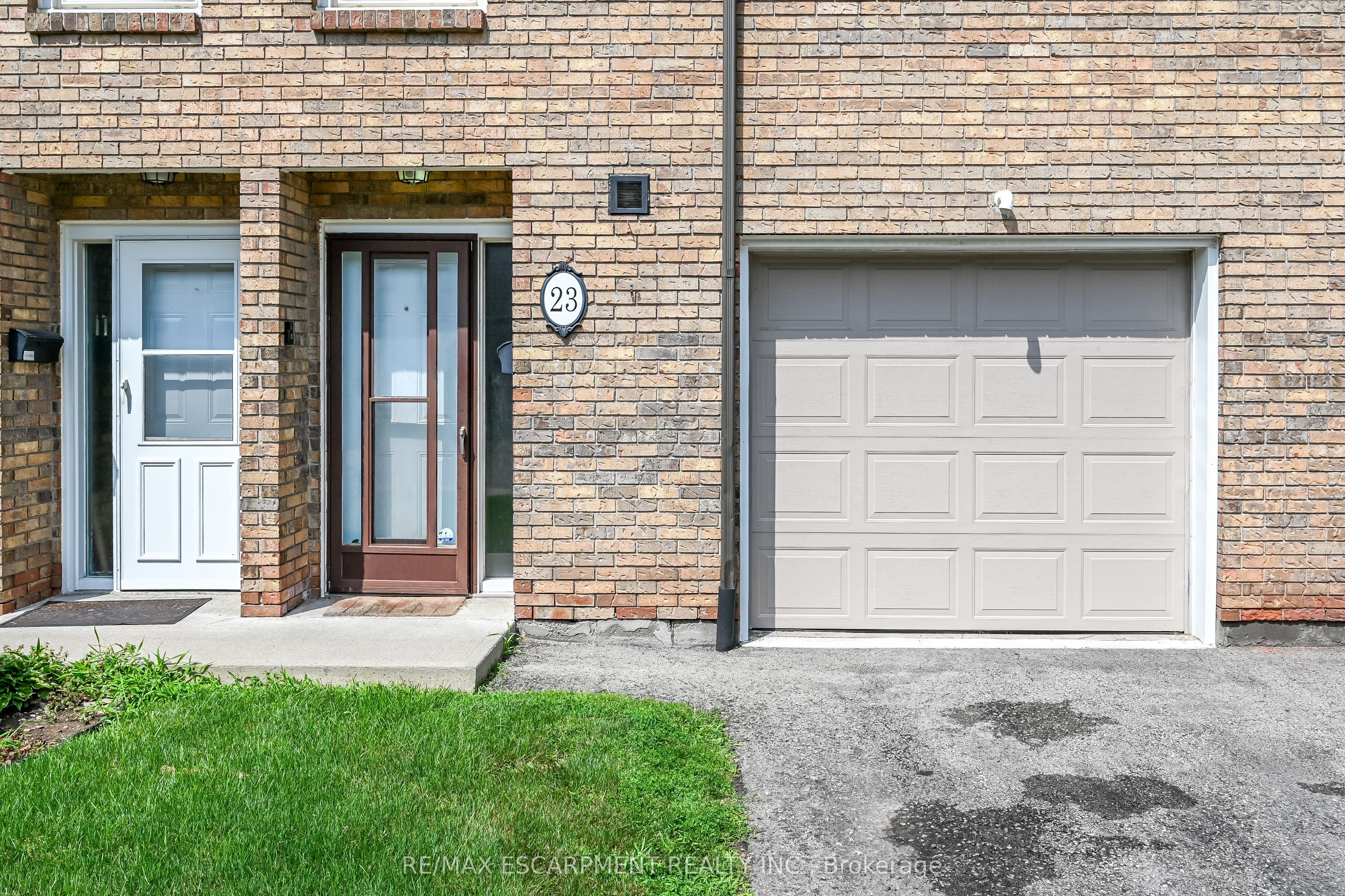 23 Rosedale Court, Hamilton, ON L8B 4G1 photo 3
