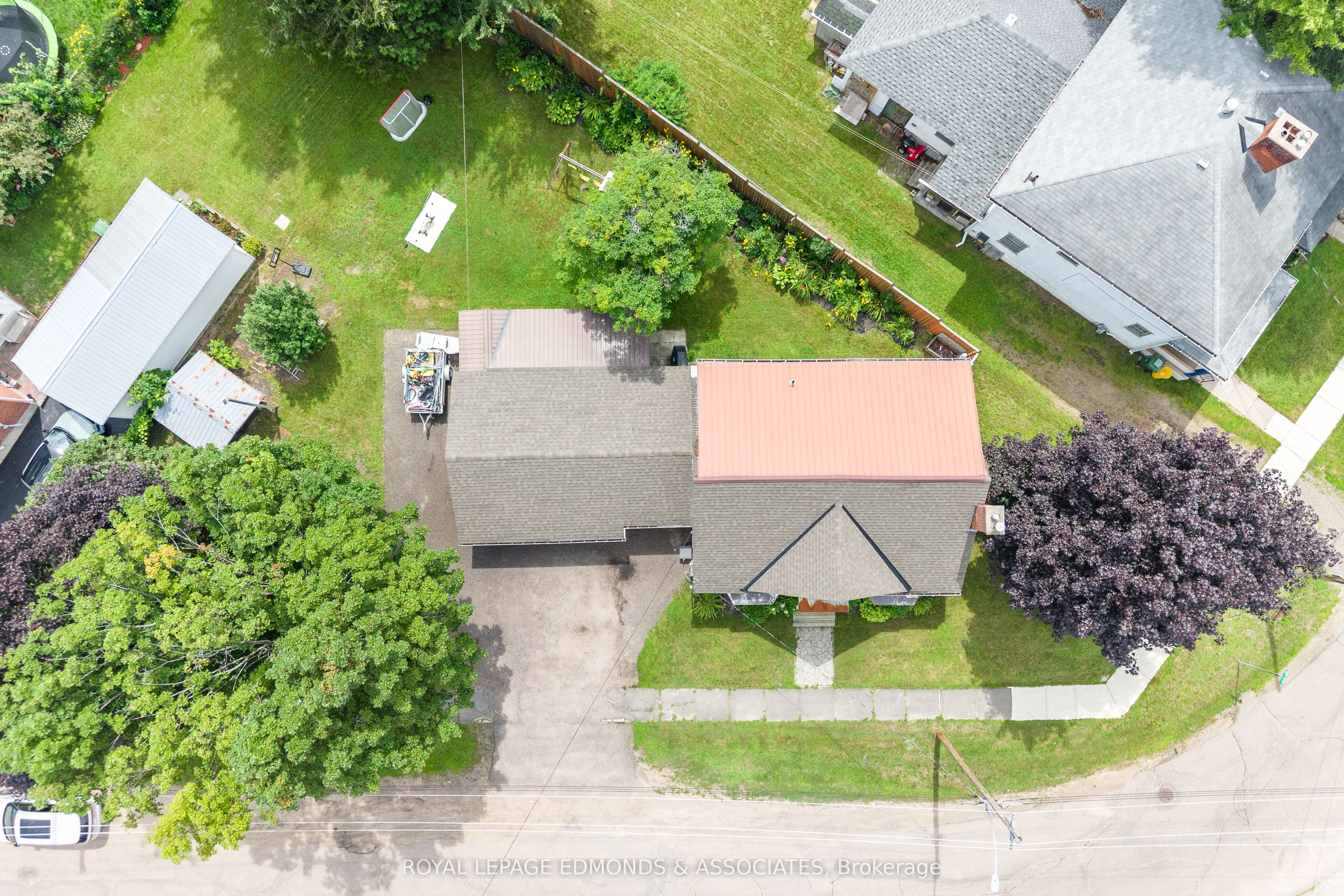 734 Front Street, Pembroke, ON K8A 6J6 photo 4