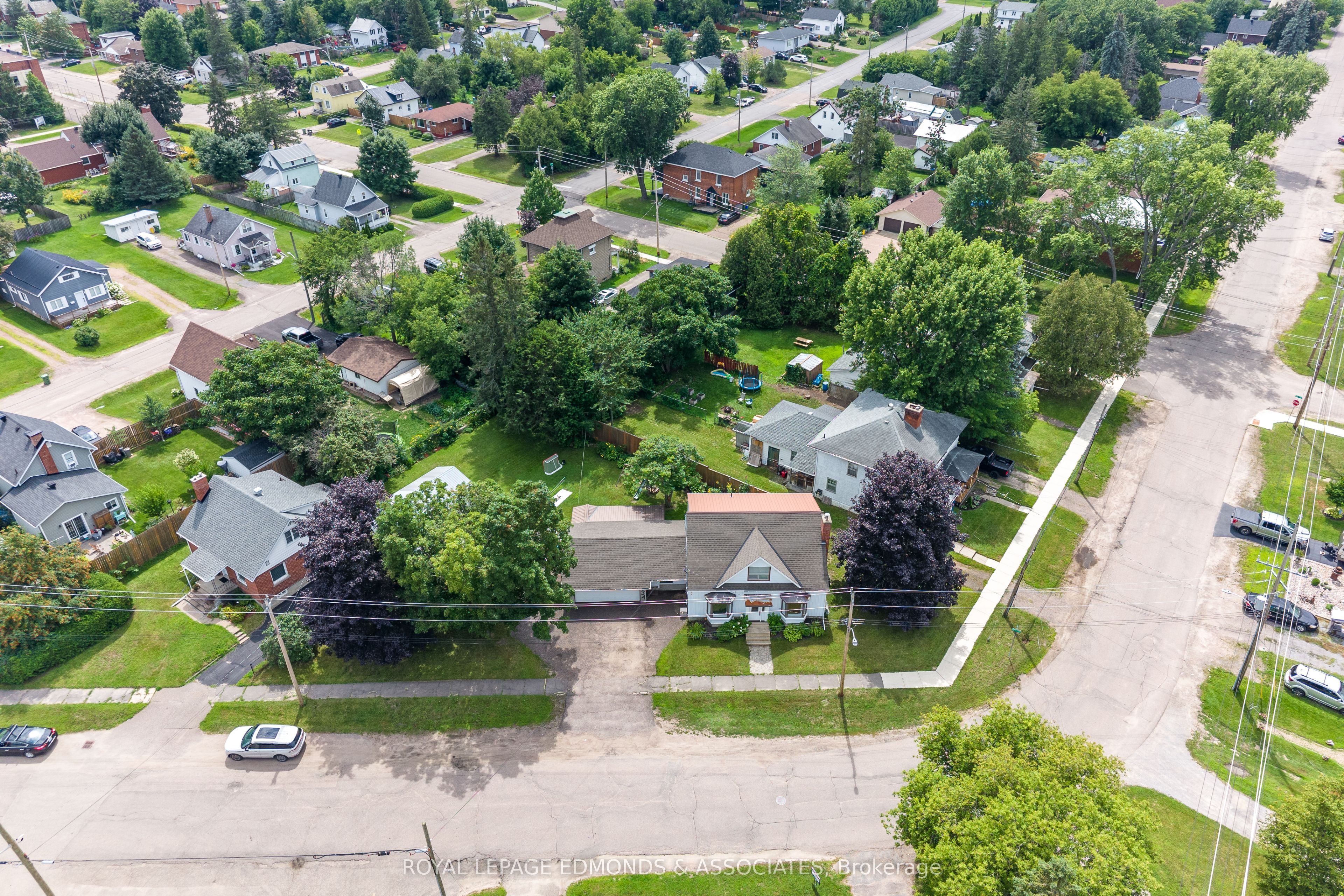 734 Front Street, Pembroke, ON K8A 6J6 photo 5