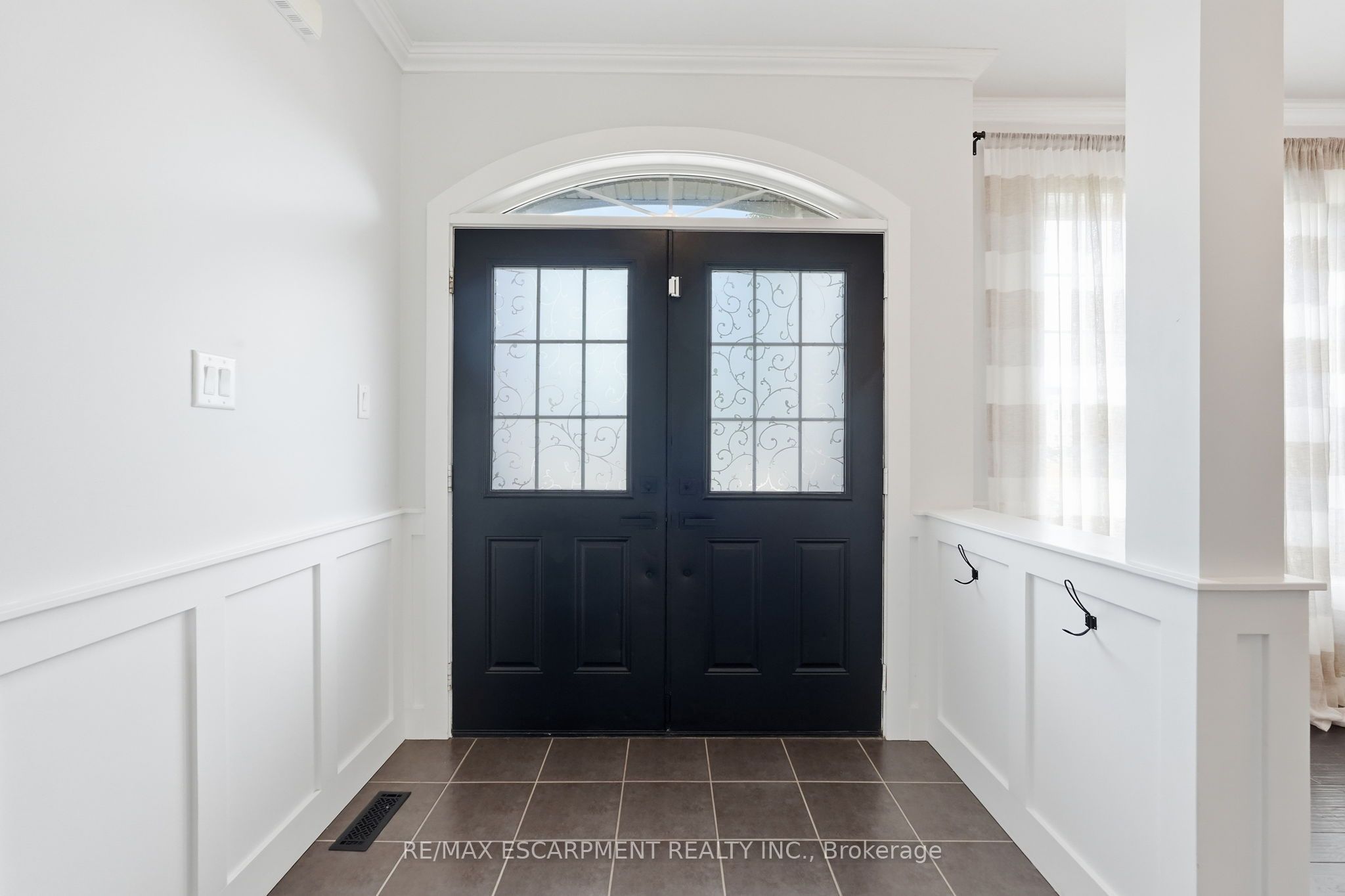 108 FOWLER Drive, Hamilton, ON L0R 1C0 photo 5