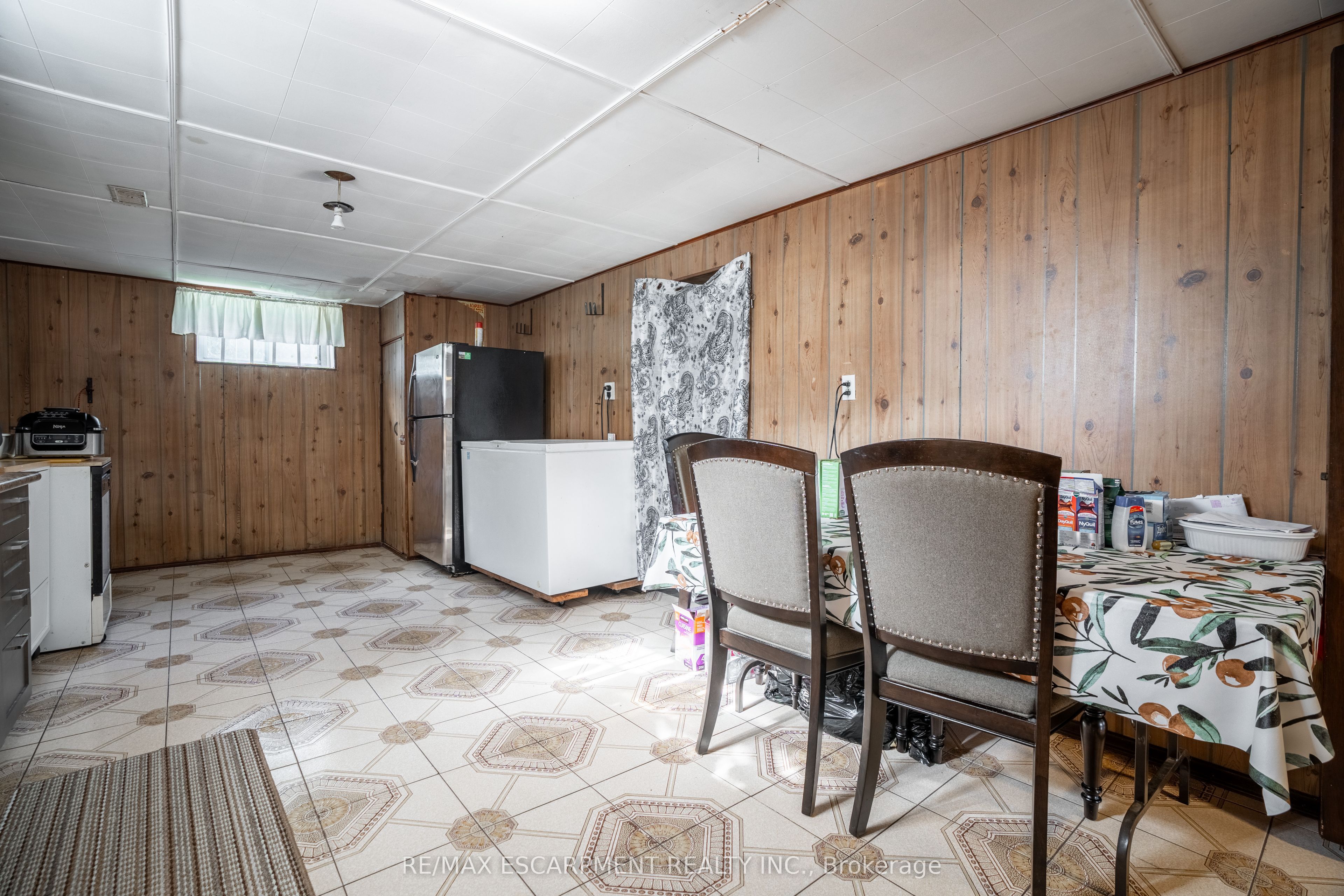18 Villa Court, Hamilton, ON L8W 1M2 photo 5