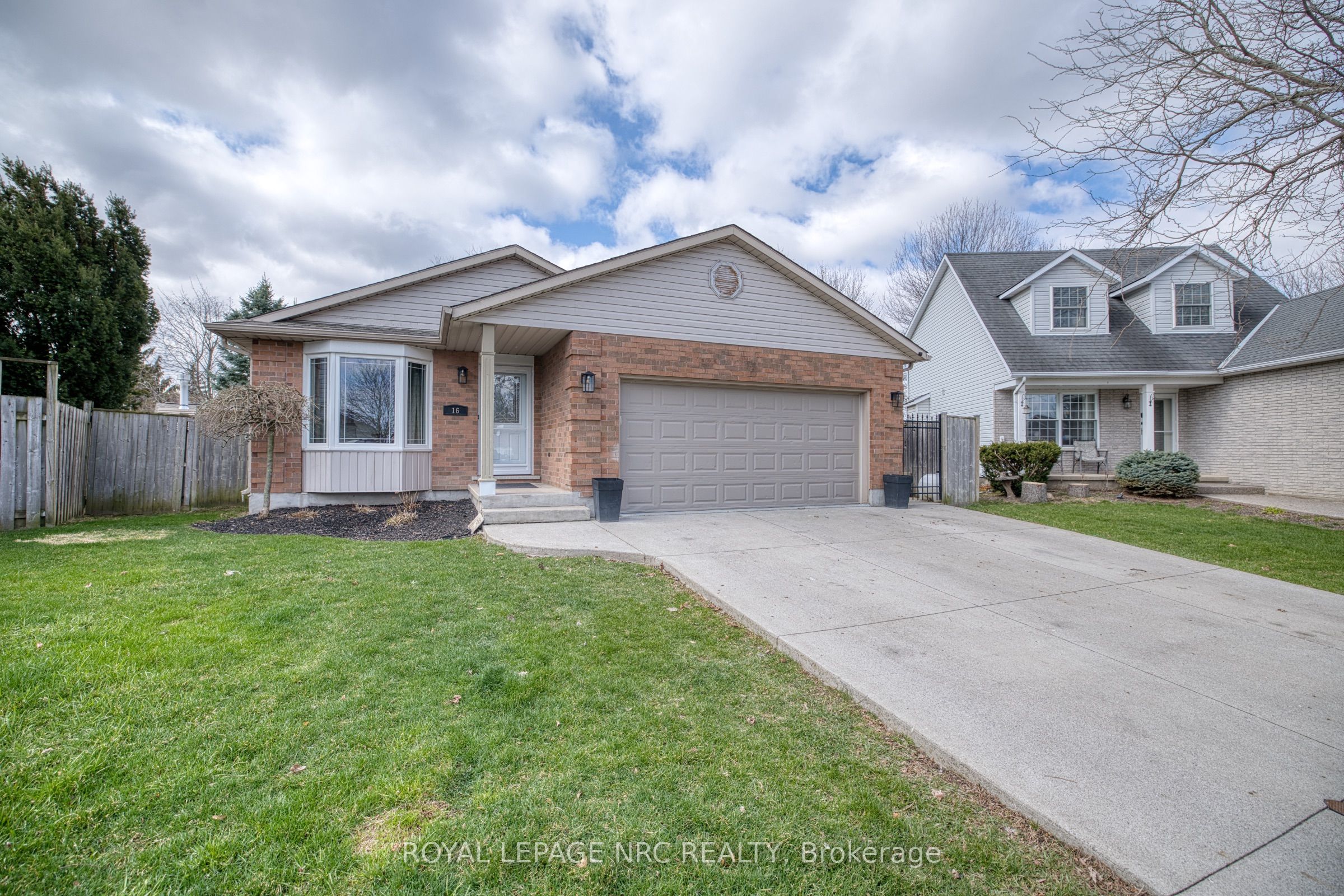 16 Leonard Drive, St. Catharines, ON L2S 3V2 photo 2