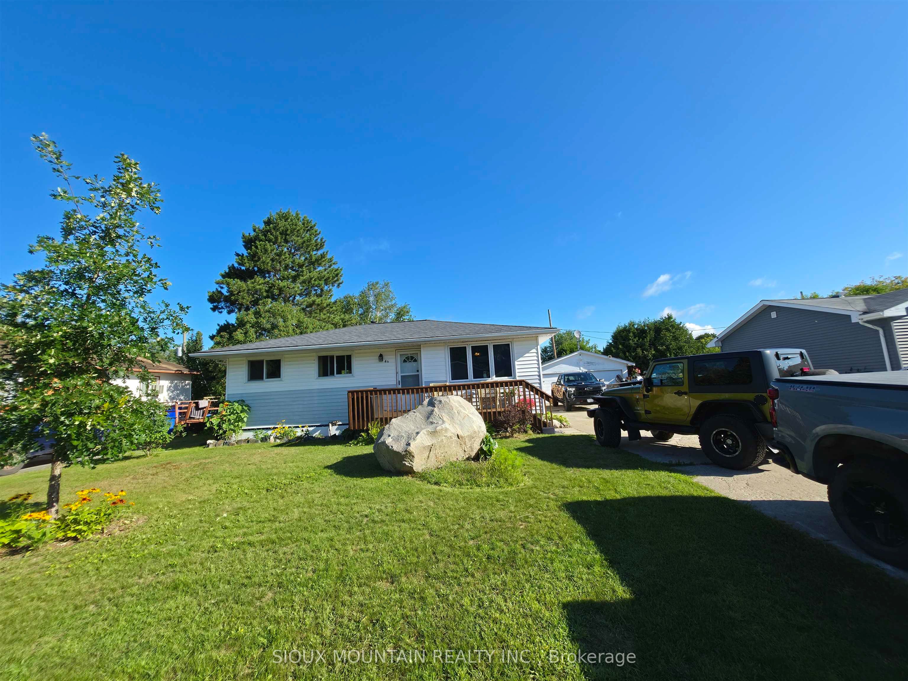 46 Curtis Street, Sioux Lookout, ON P8T 1G8