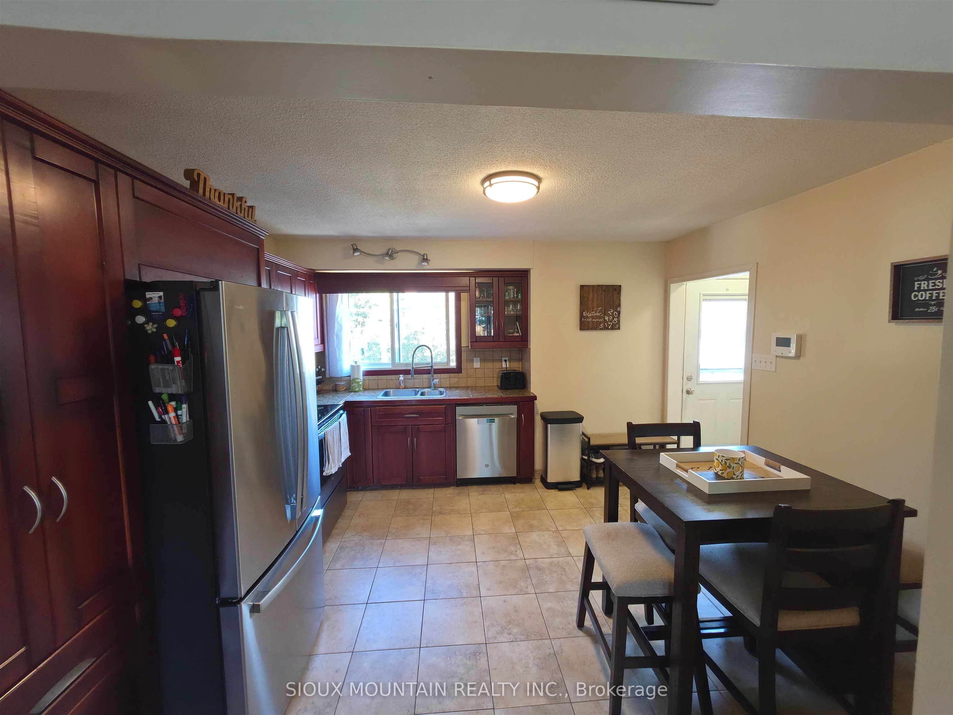 46 Curtis Street, Sioux Lookout, ON P8T 1G8 photo 5