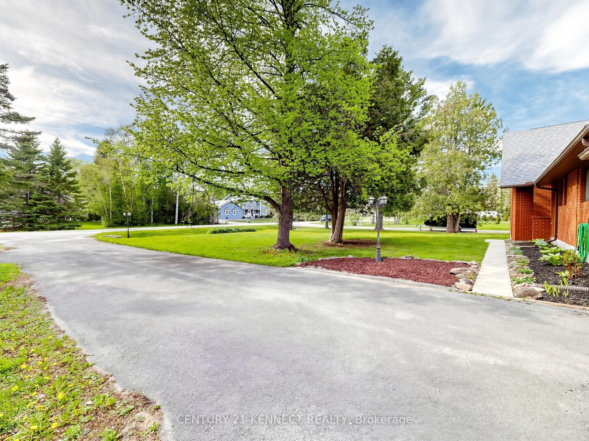 44 Pinewood Boulevard, Kawartha Lakes, ON K0M 2T0 photo 5