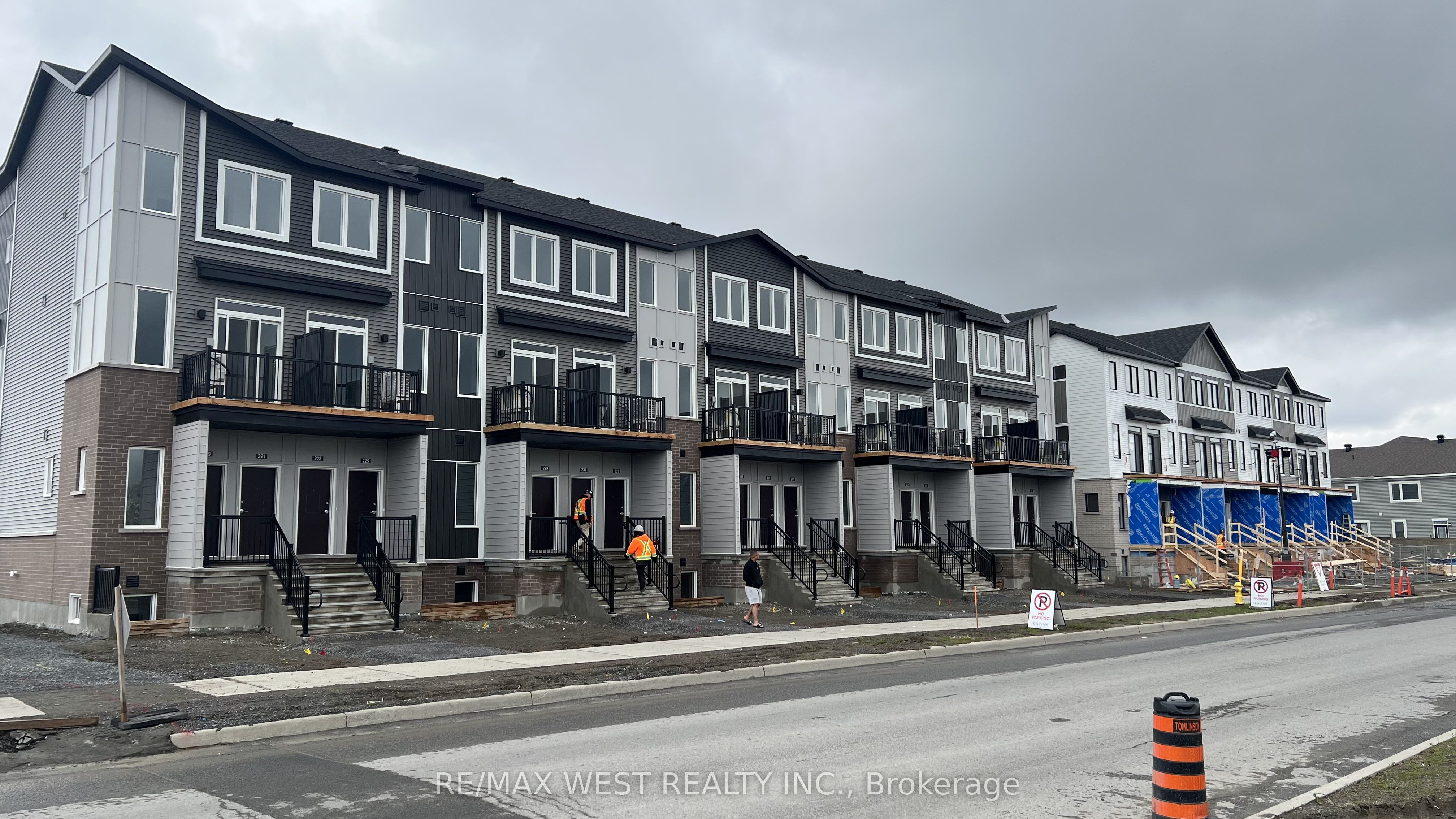 791 Utopie Private, Orleans - Convent Glen and Area, ON K1W 0M5