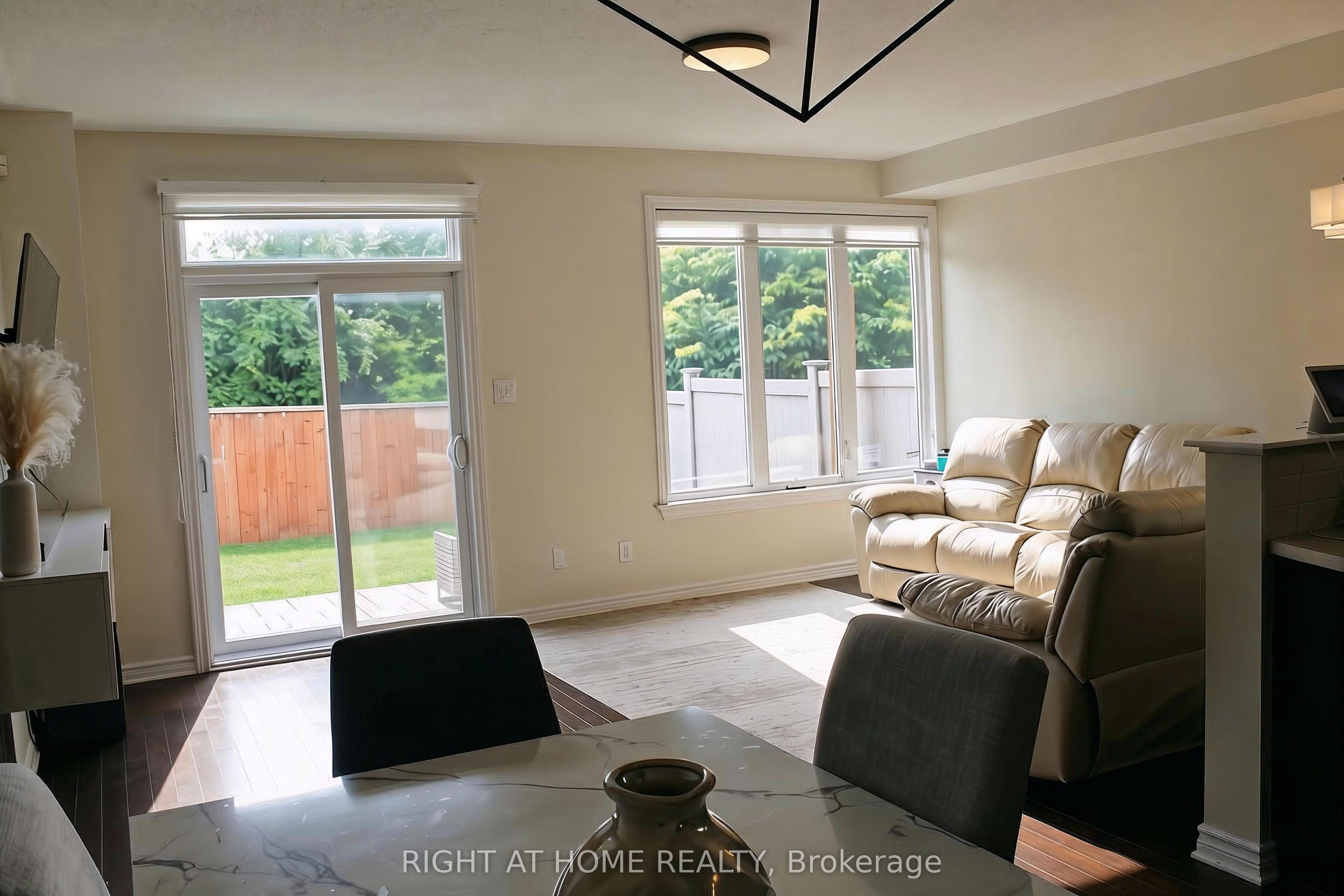 239 Via San Marino Street, Barrhaven, ON K2J 5X9 photo 5