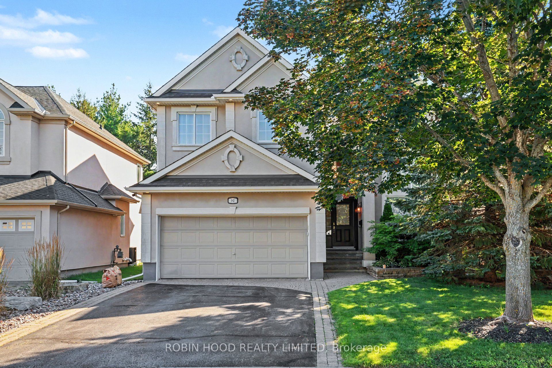 92 Broughton Street, Ottawa Centre, ON K2K 3N4