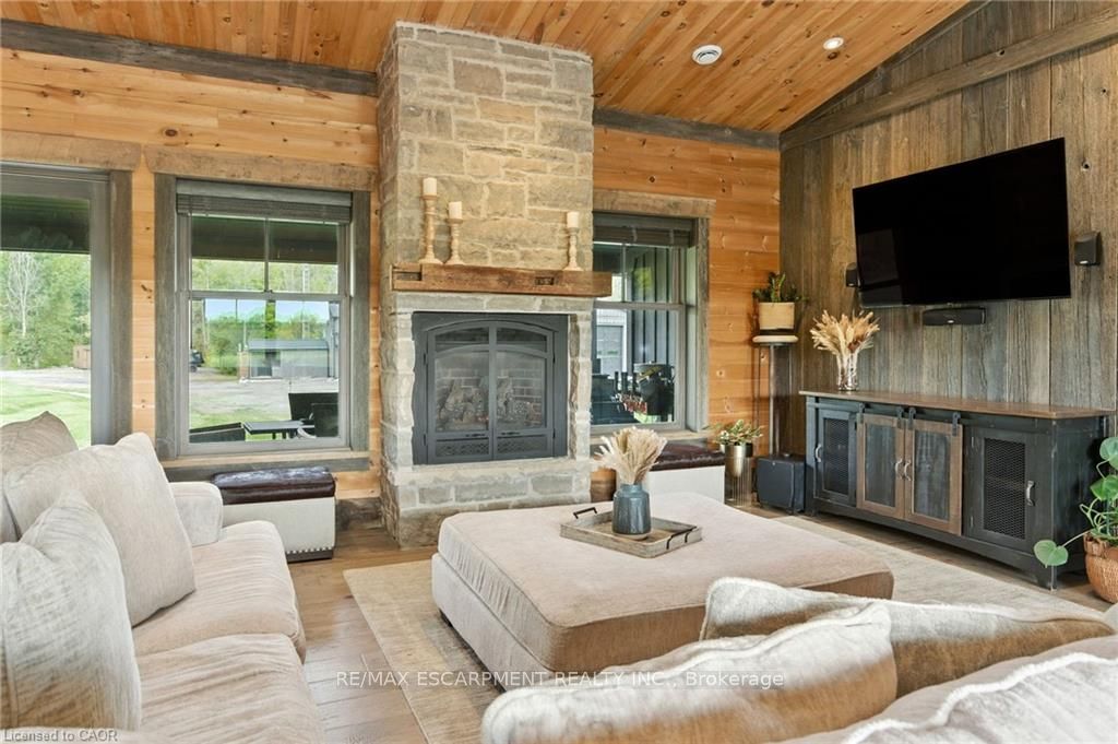 437 6th Concession Road E, Hamilton, ON L8B 1A3 photo 5
