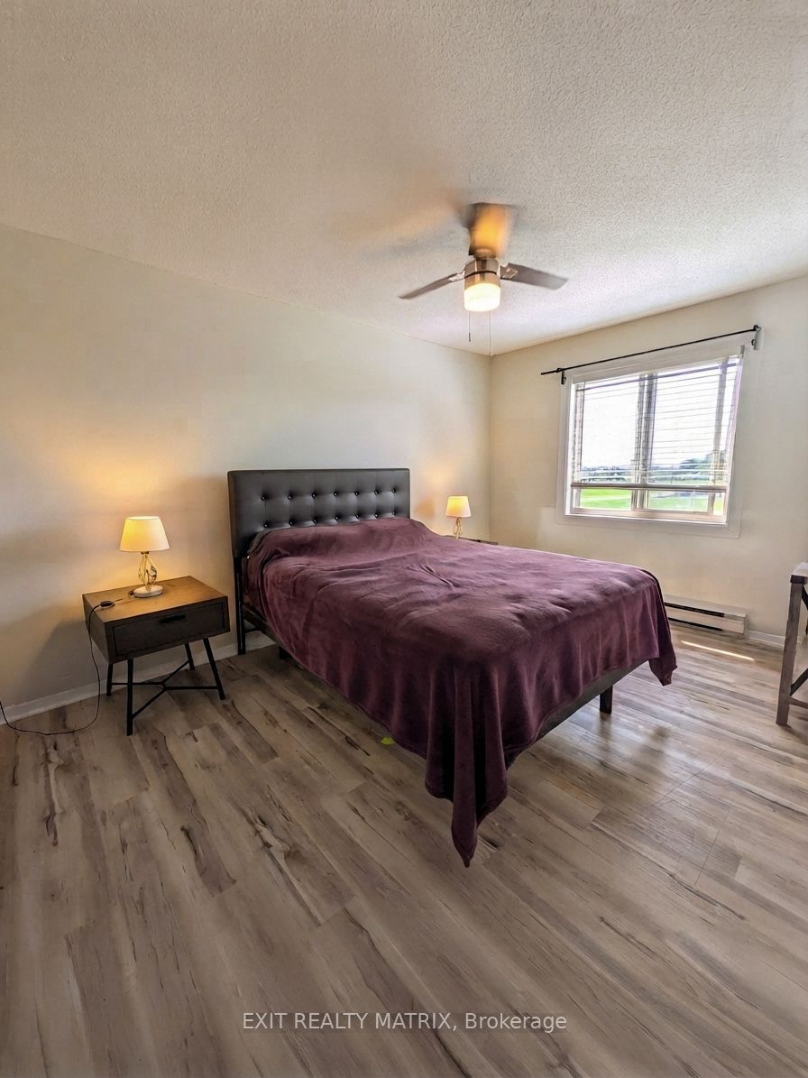 2041 Arrowsmith Drive 402C, Beacon Hill North - South and Area, ON K1J 7V7 photo 4