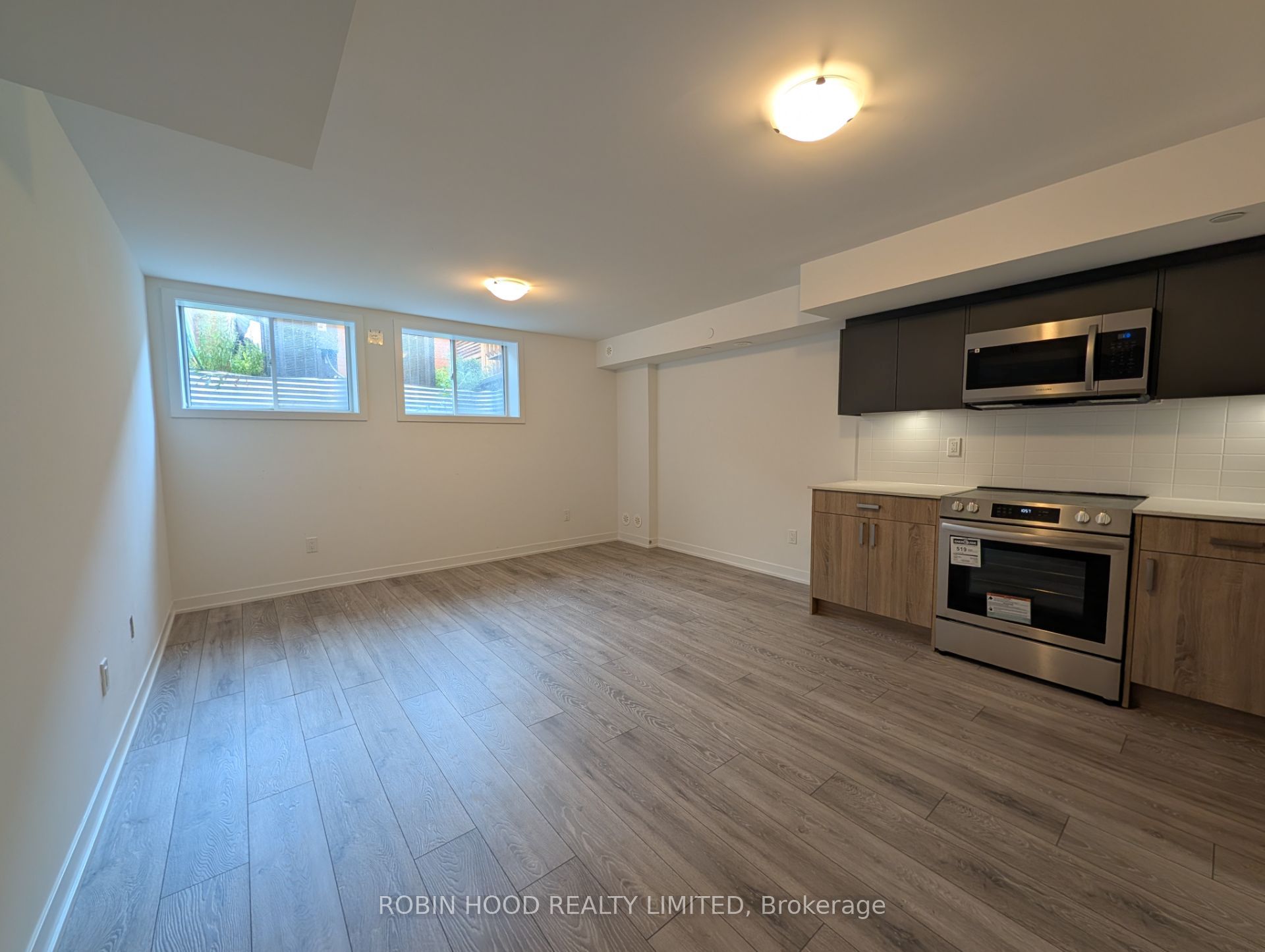 3-70 Grn Gdns Boulevard 3, Out of Area, ON M6A 0E6
