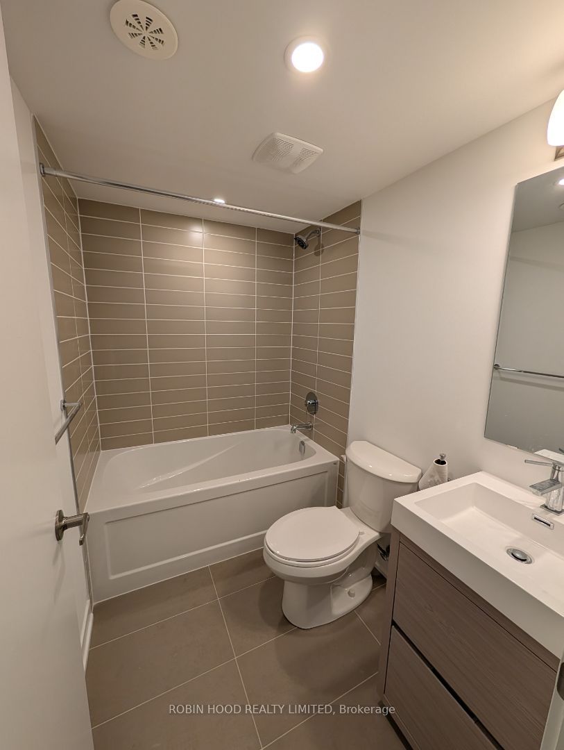 3-70 Grn Gdns Boulevard 3, Out of Area, ON M6A 0E6 photo 5