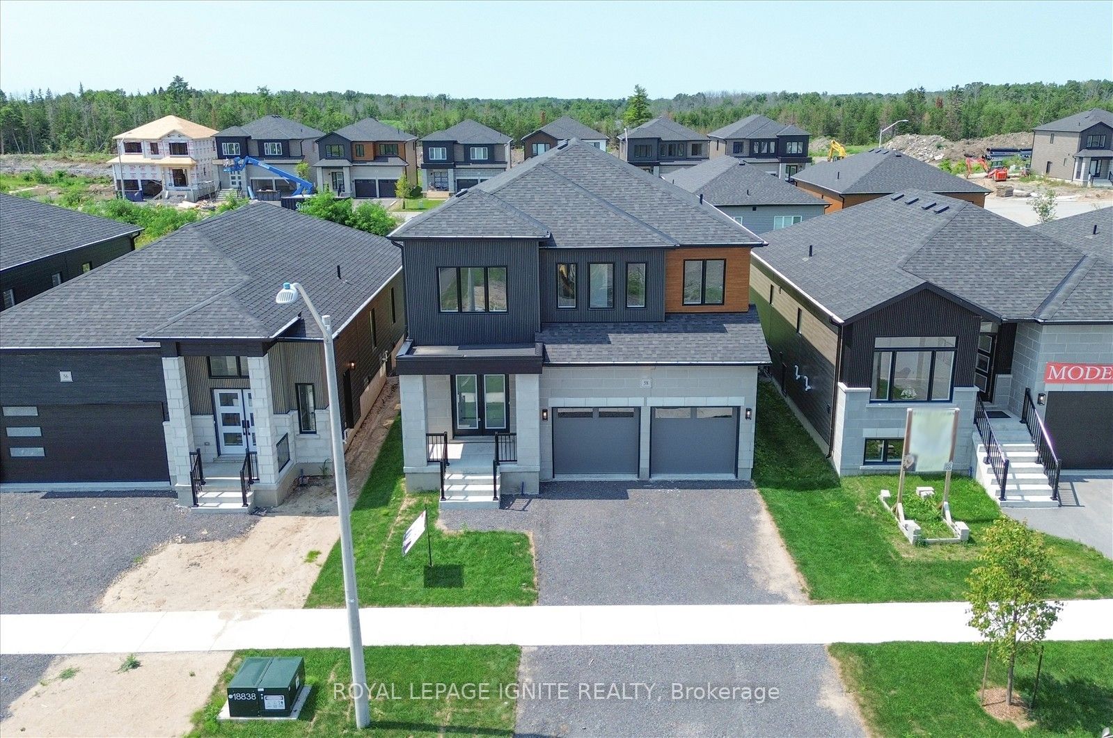 58 Dusenbury Drive, Loyalist, ON K0H 2H0 photo 5