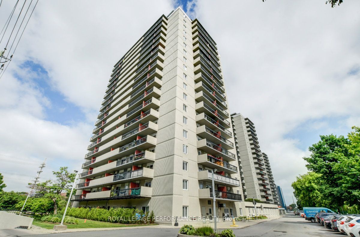 158C Mcarthur Avenue 708, Vanier and Kingsview Park, ON K1L 8E7
