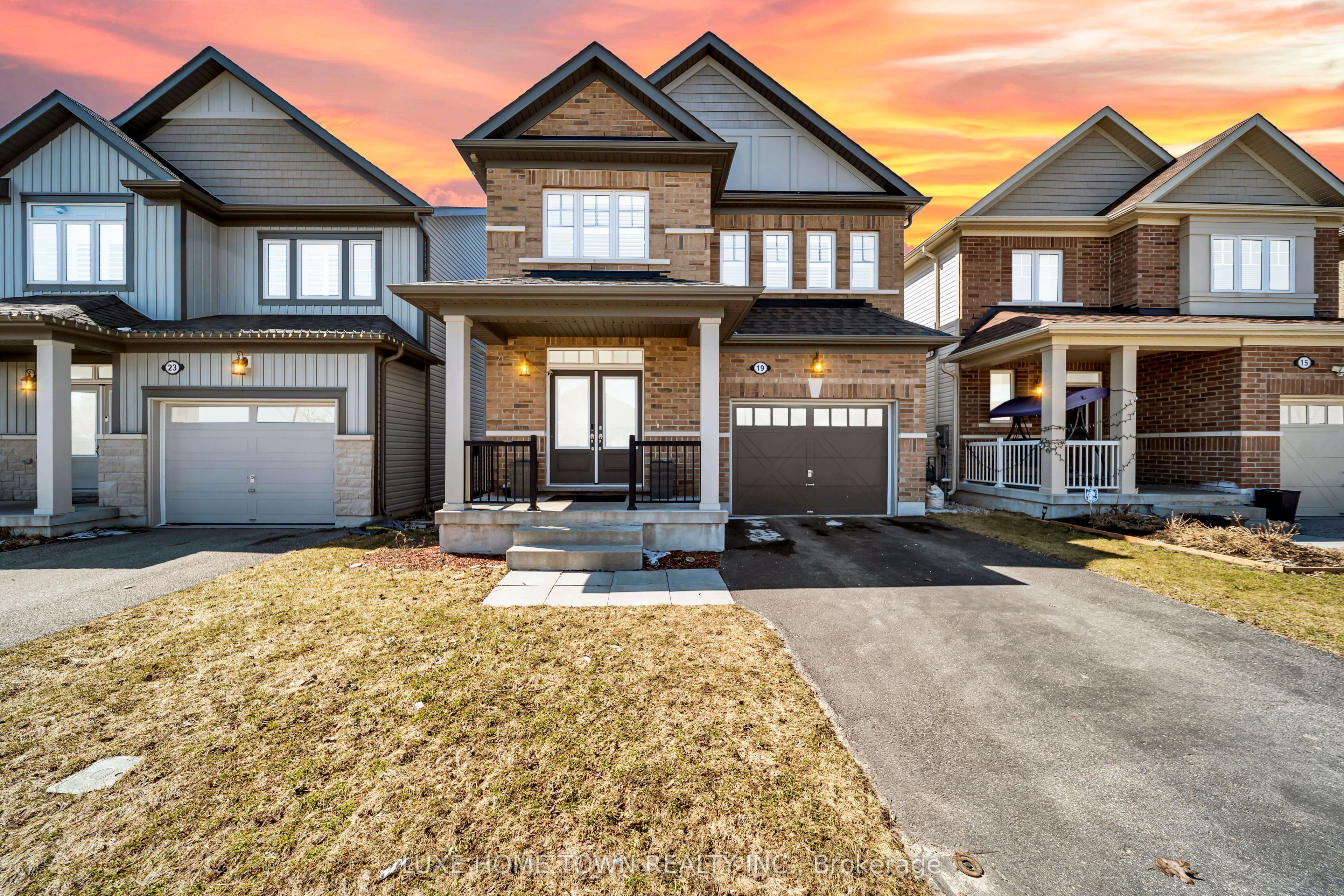 19 Findlay Way, Centre Wellington, ON N1M 0A4 photo 3