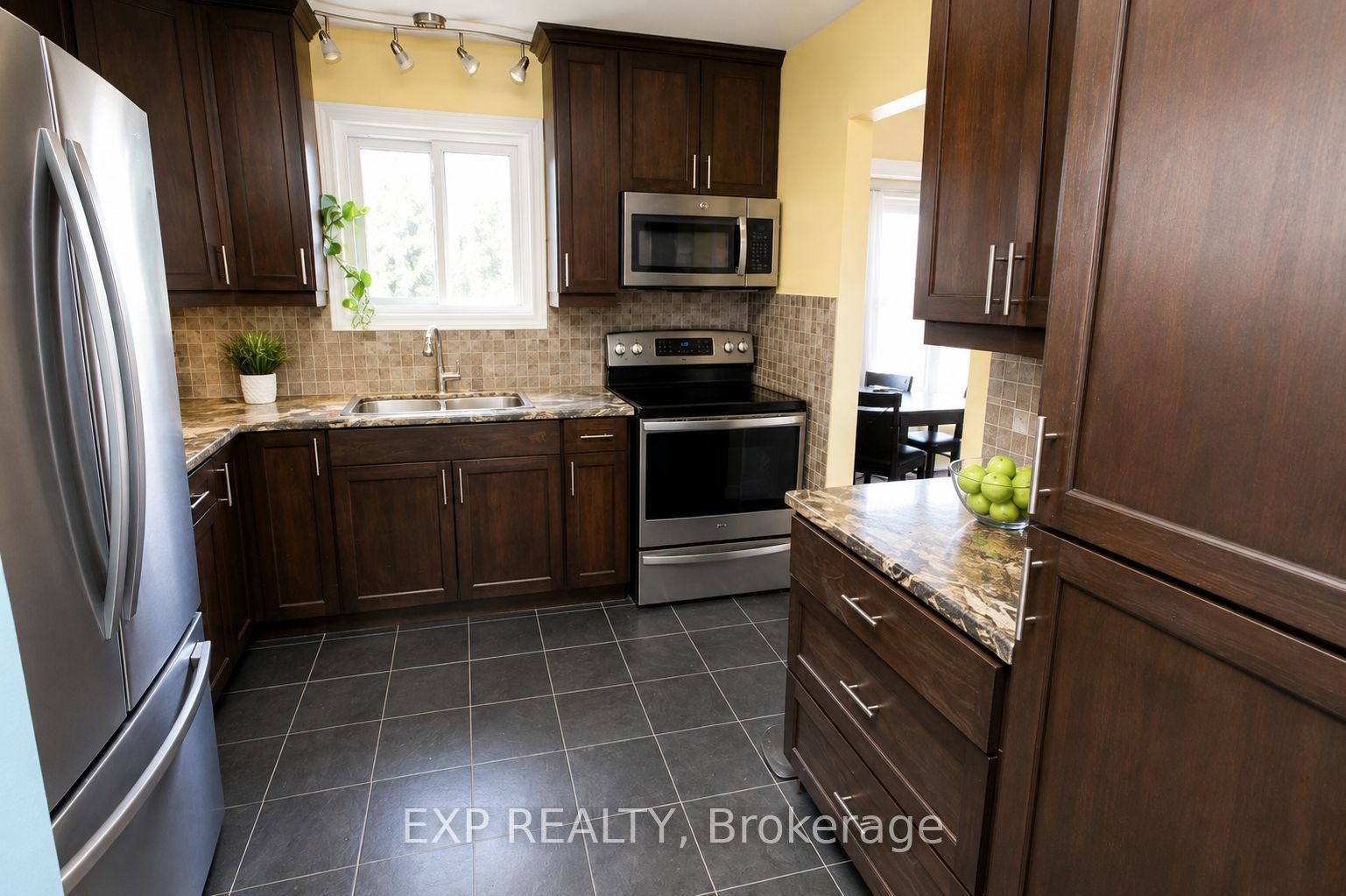 110 Purdy Road, Loyalist, ON K0H 1G0 photo 4