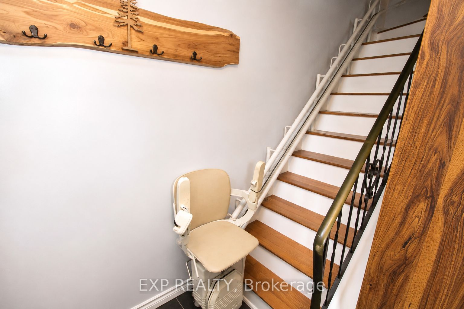110 Purdy Road, Loyalist, ON K0H 1G0 photo 5