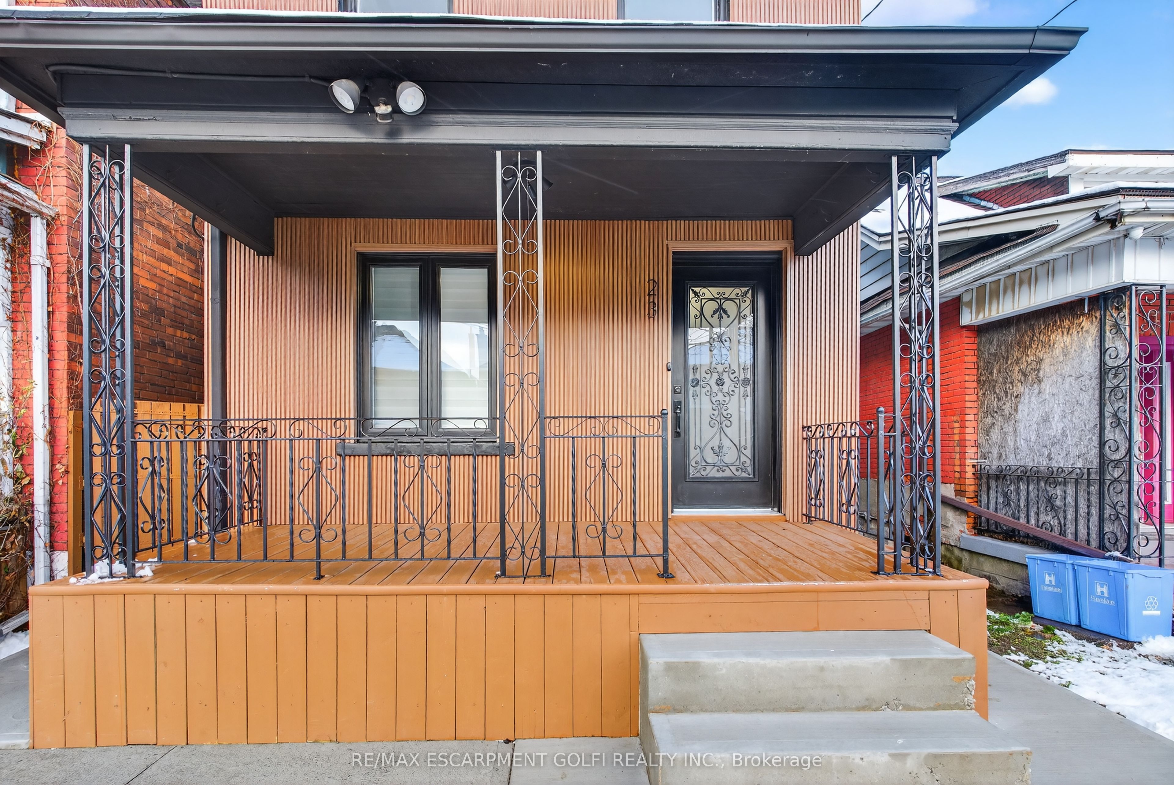 23 Edward Street, Hamilton, ON L8L 2V2 photo 3