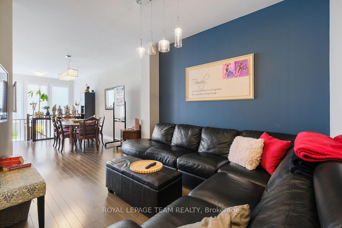 253 Fergus Crescent, Barrhaven, ON K2J 3L7 photo 5