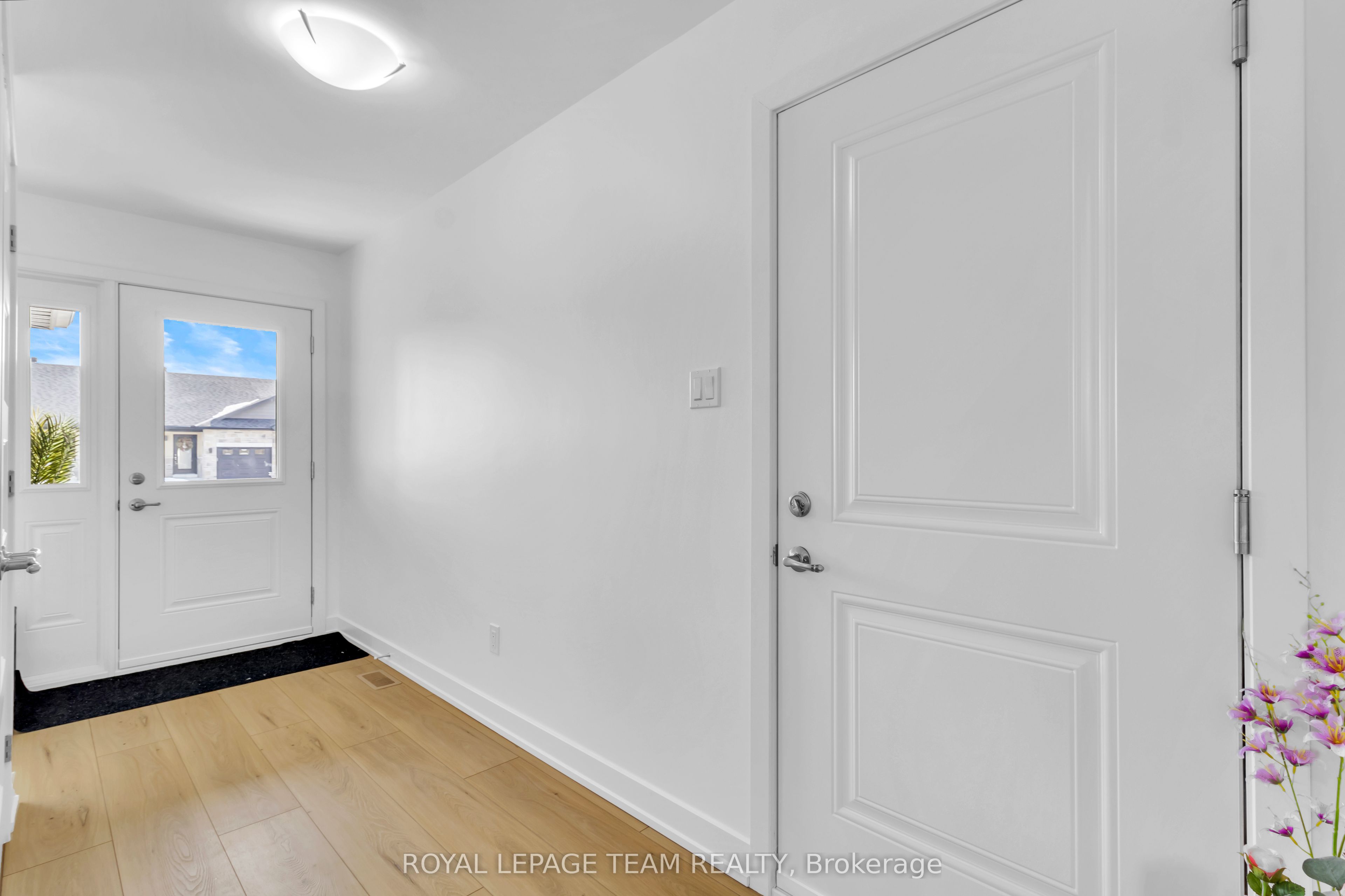 181 Seabert Drive, Arnprior, ON K7S 0H9 photo 2