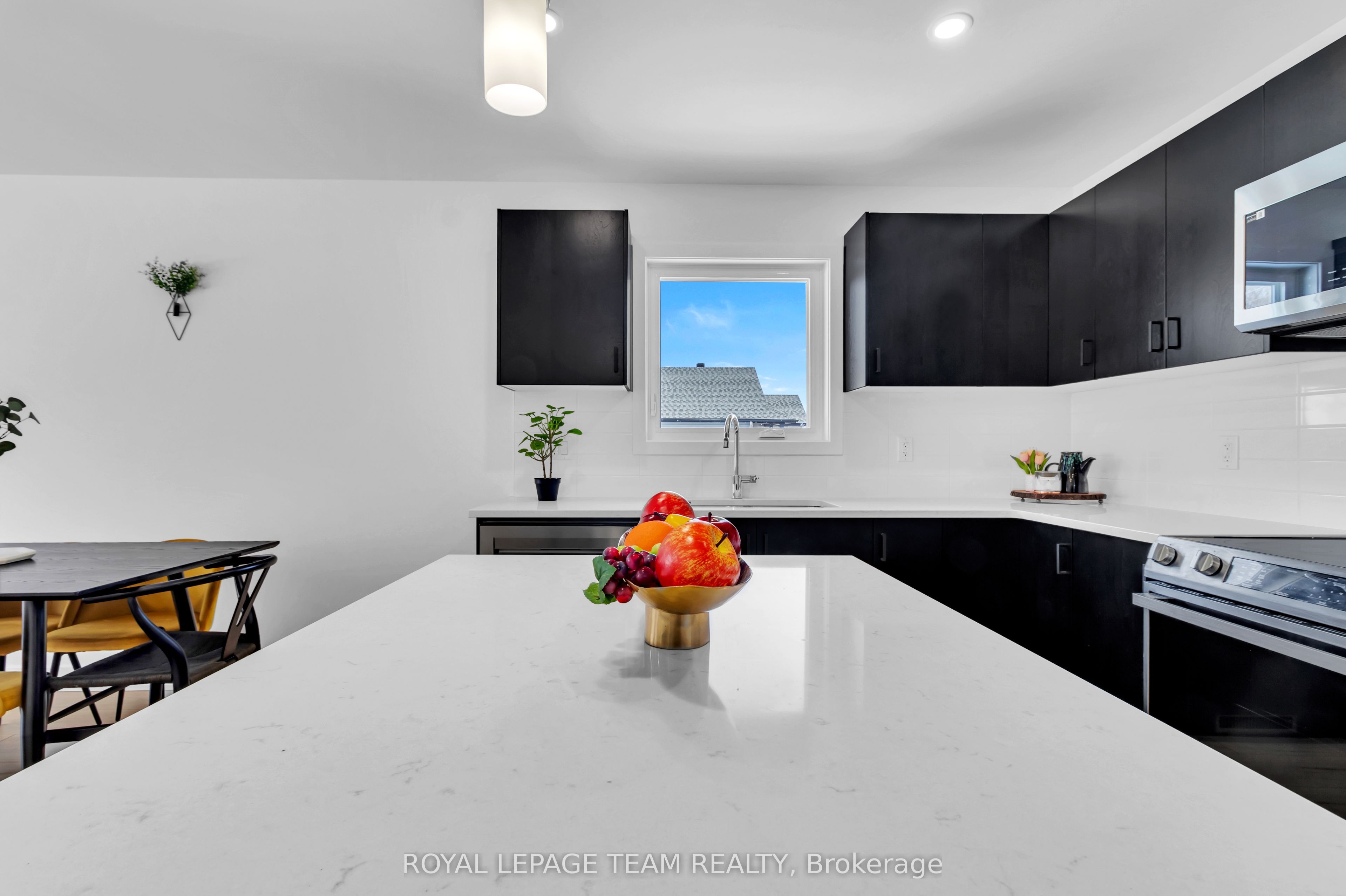 181 Seabert Drive, Arnprior, ON K7S 0H9 photo 4