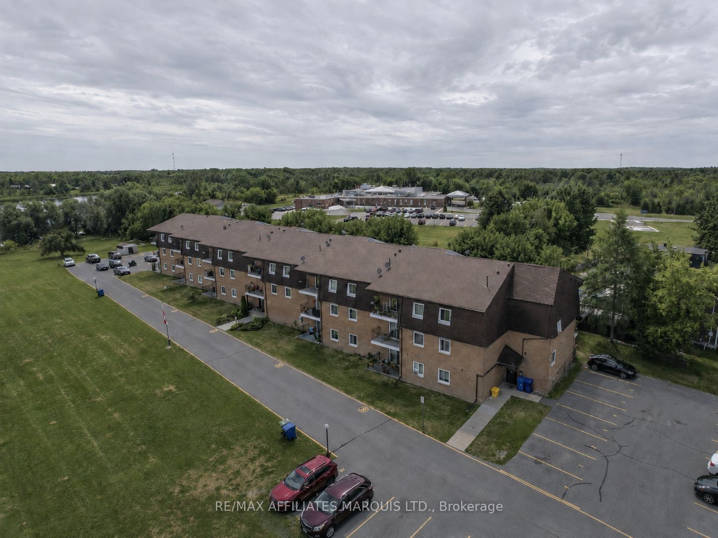 220 Kenyon Street W 302, North Glengarry, ON K0C 1A0 photo 2