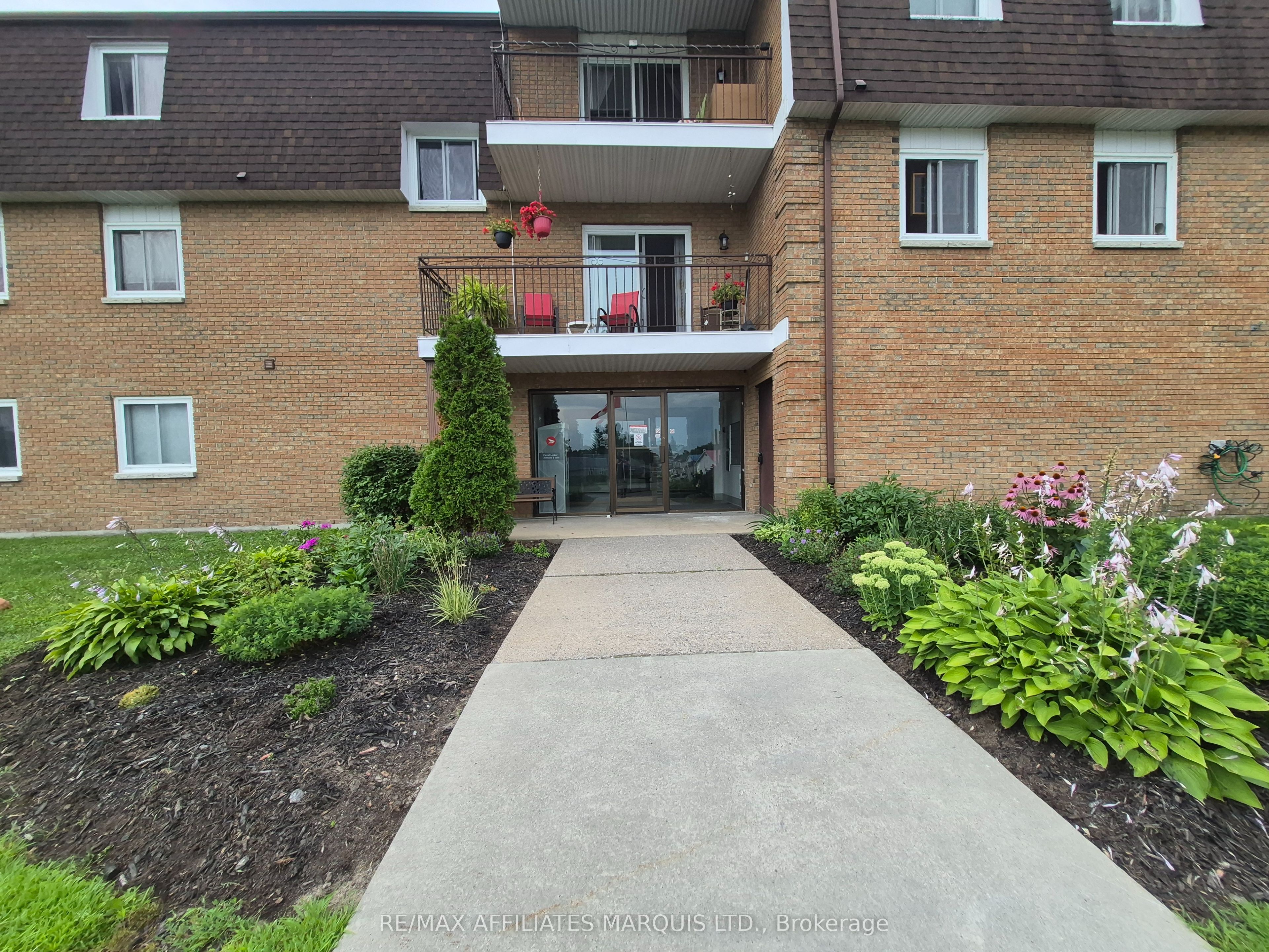 220 Kenyon Street W 302, North Glengarry, ON K0C 1A0 photo 3