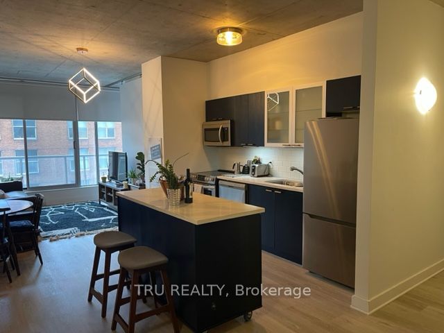 383 Cumberland Street 412, Lower Town - Sandy Hill, ON K1N 1J7 photo 4