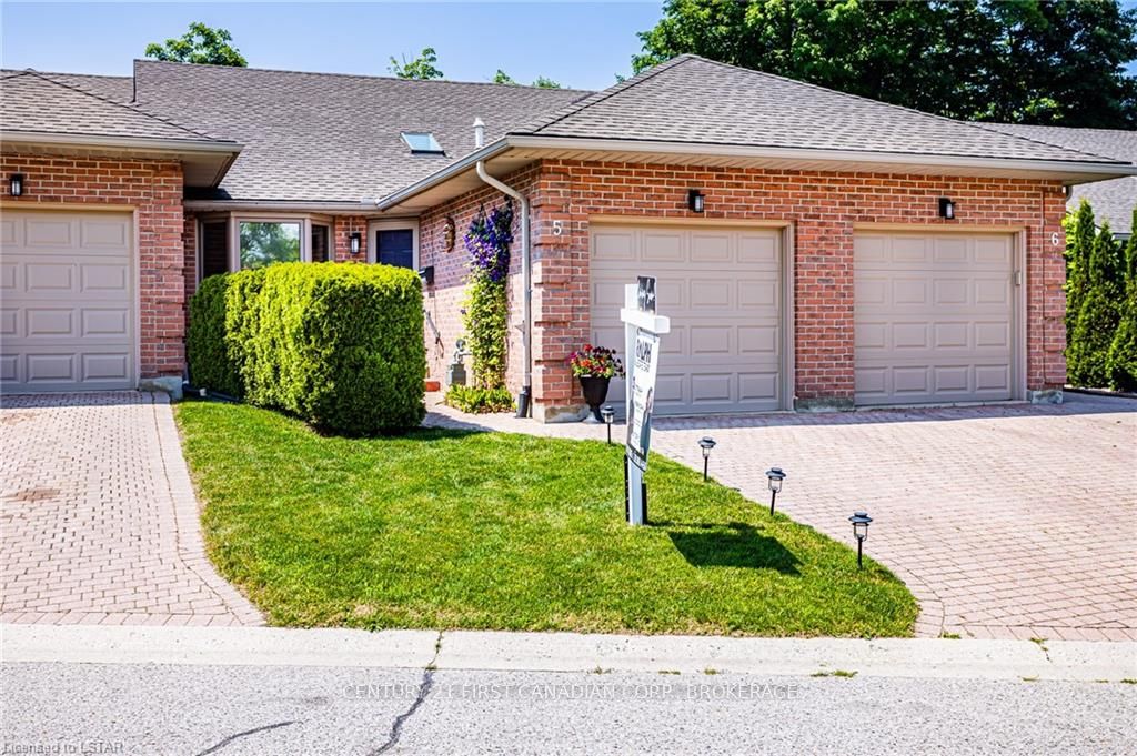 90 ONTARIO Street S 5, Lambton Shores, ON N0M 1T0 photo 4
