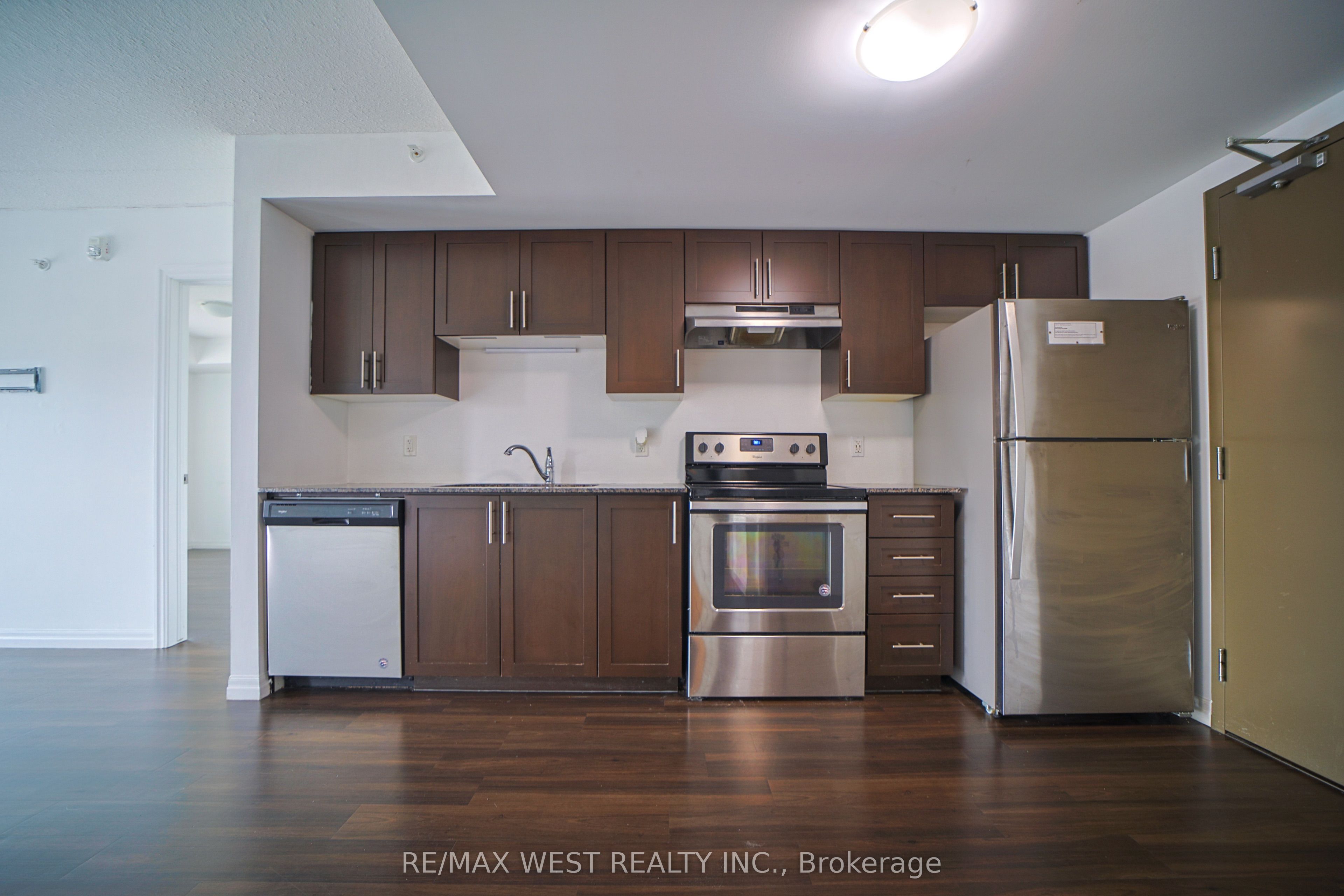 108 SUMMIT RIDGE Drive 207, Guelph, ON N1E 0P8 photo 5