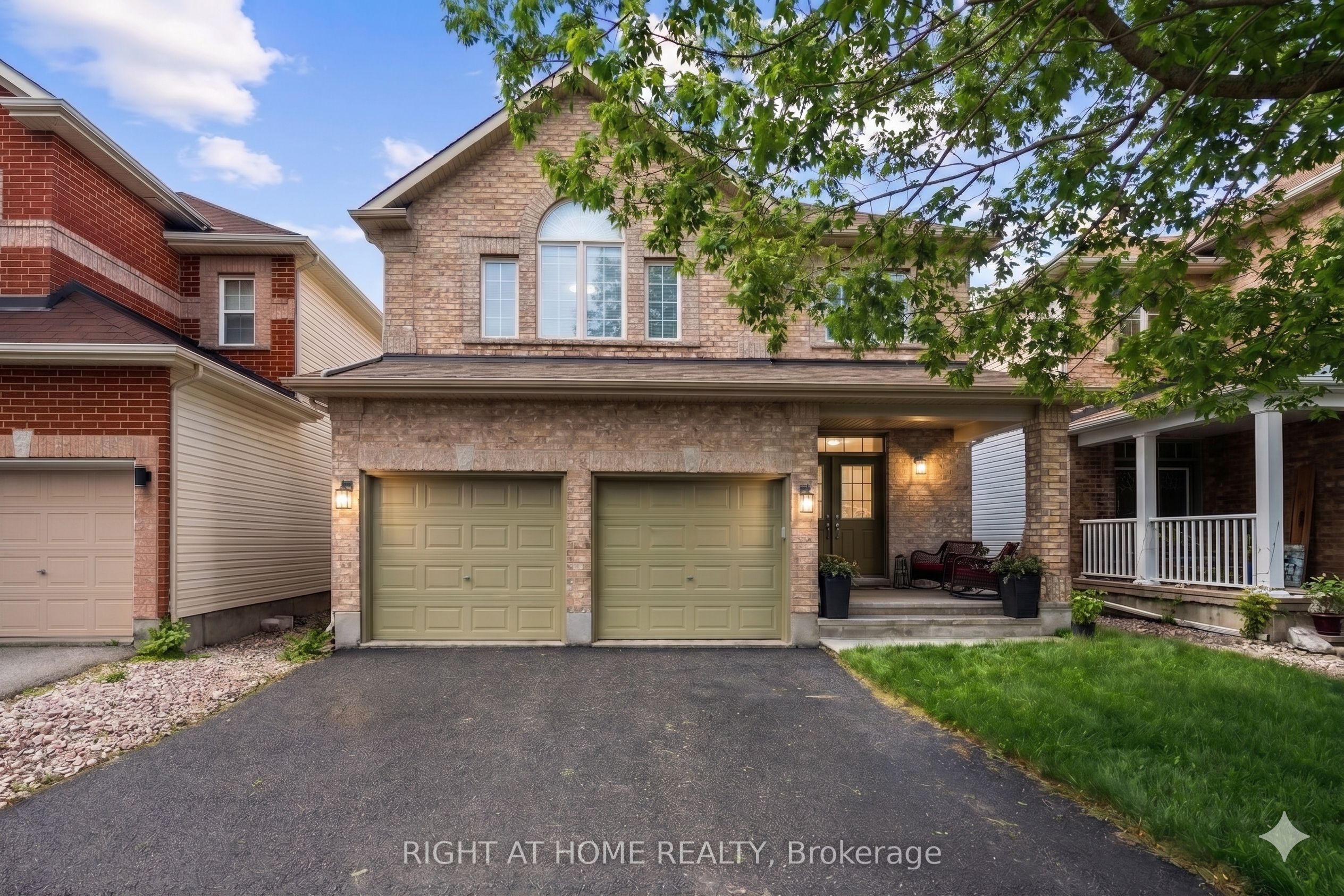 517 STONECHURCH Way, Barrhaven, ON K2J 0C6 photo 2